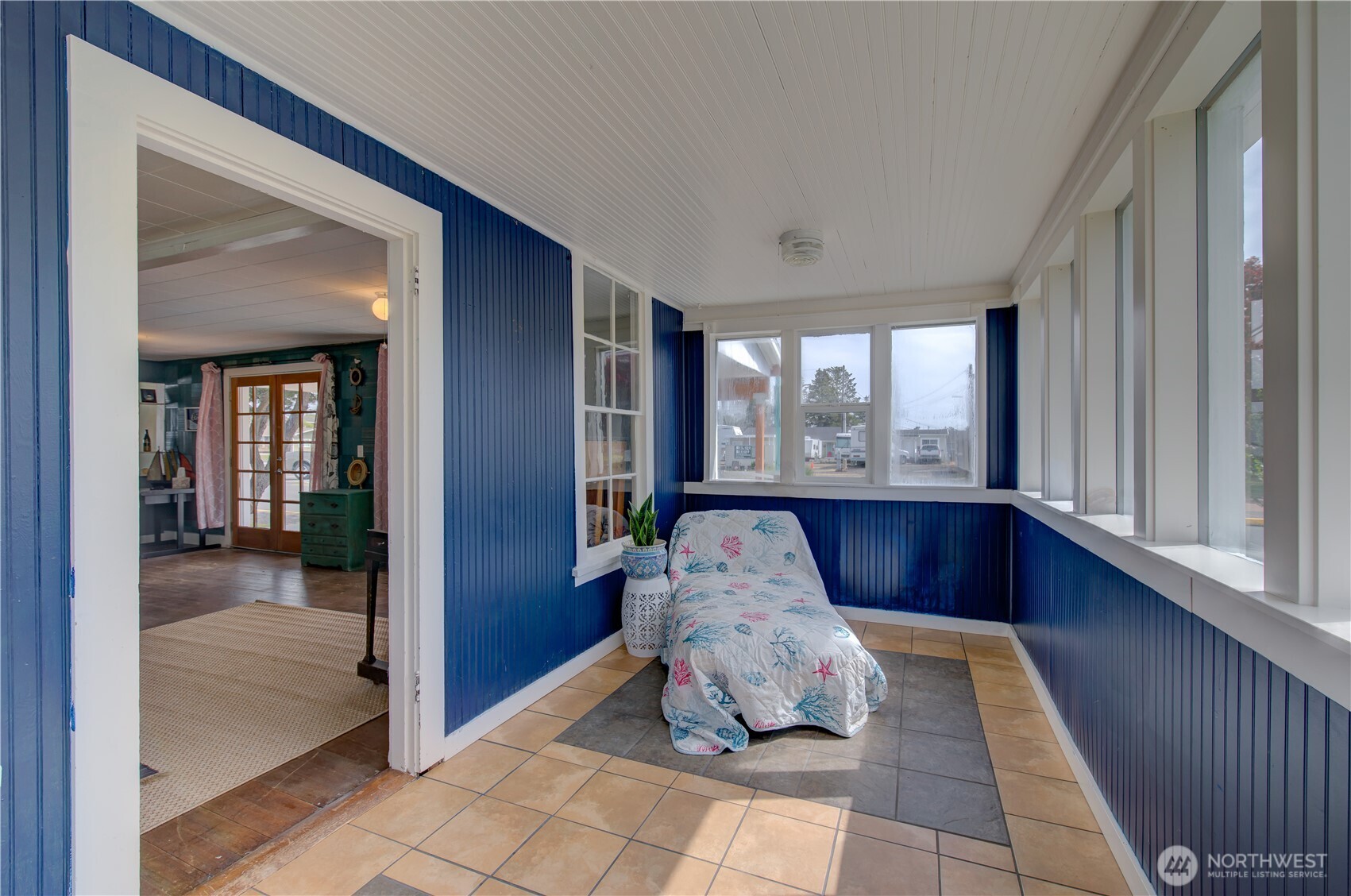 106 5th Street Property Photo 22