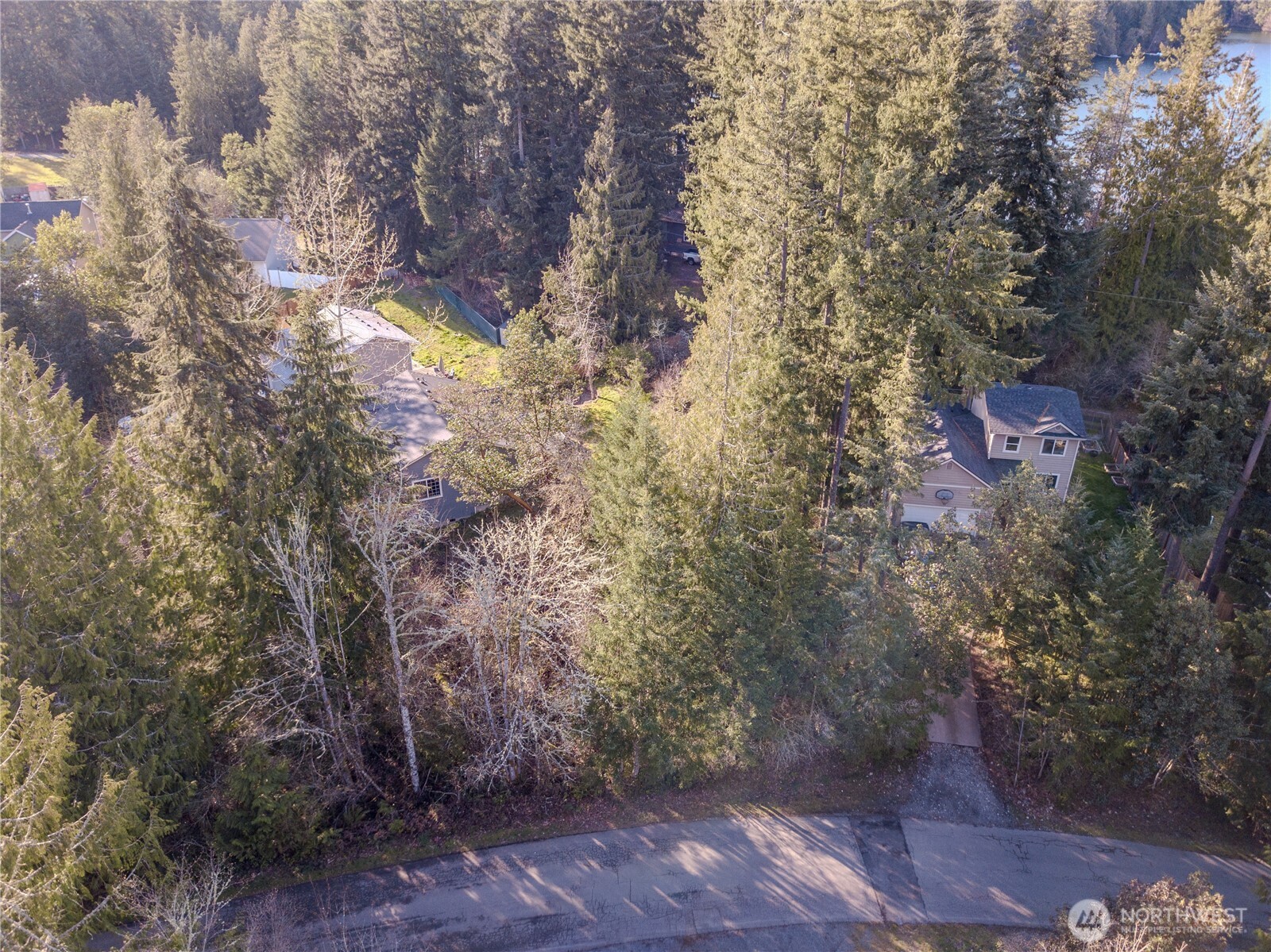 22025 Blue Water Drive Property Photo 2