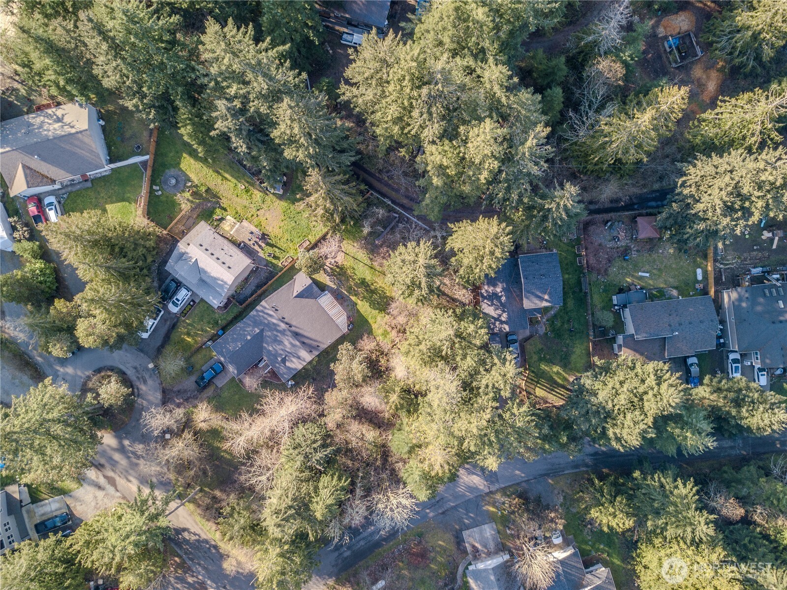 22025 Blue Water Drive Property Photo 4