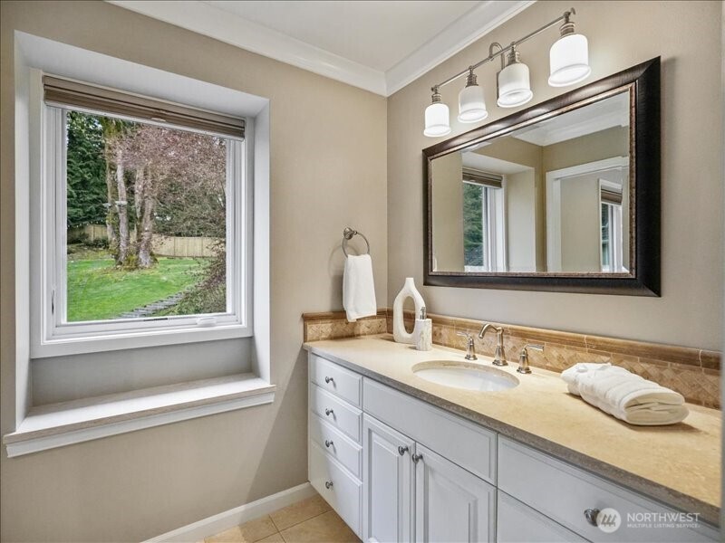 6158 162nd Place Property Photo 32