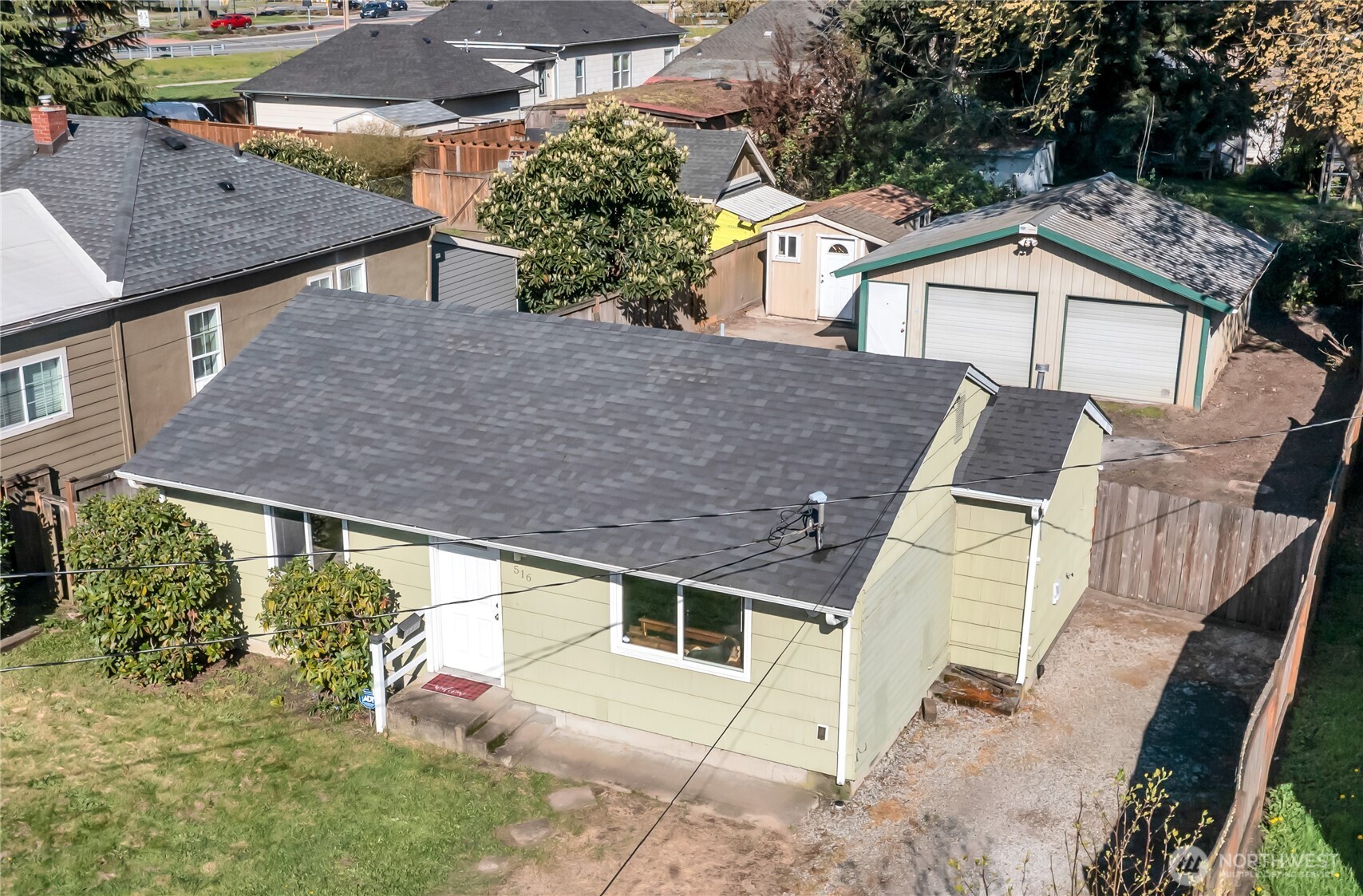 516 6th Ave Property Photo 1