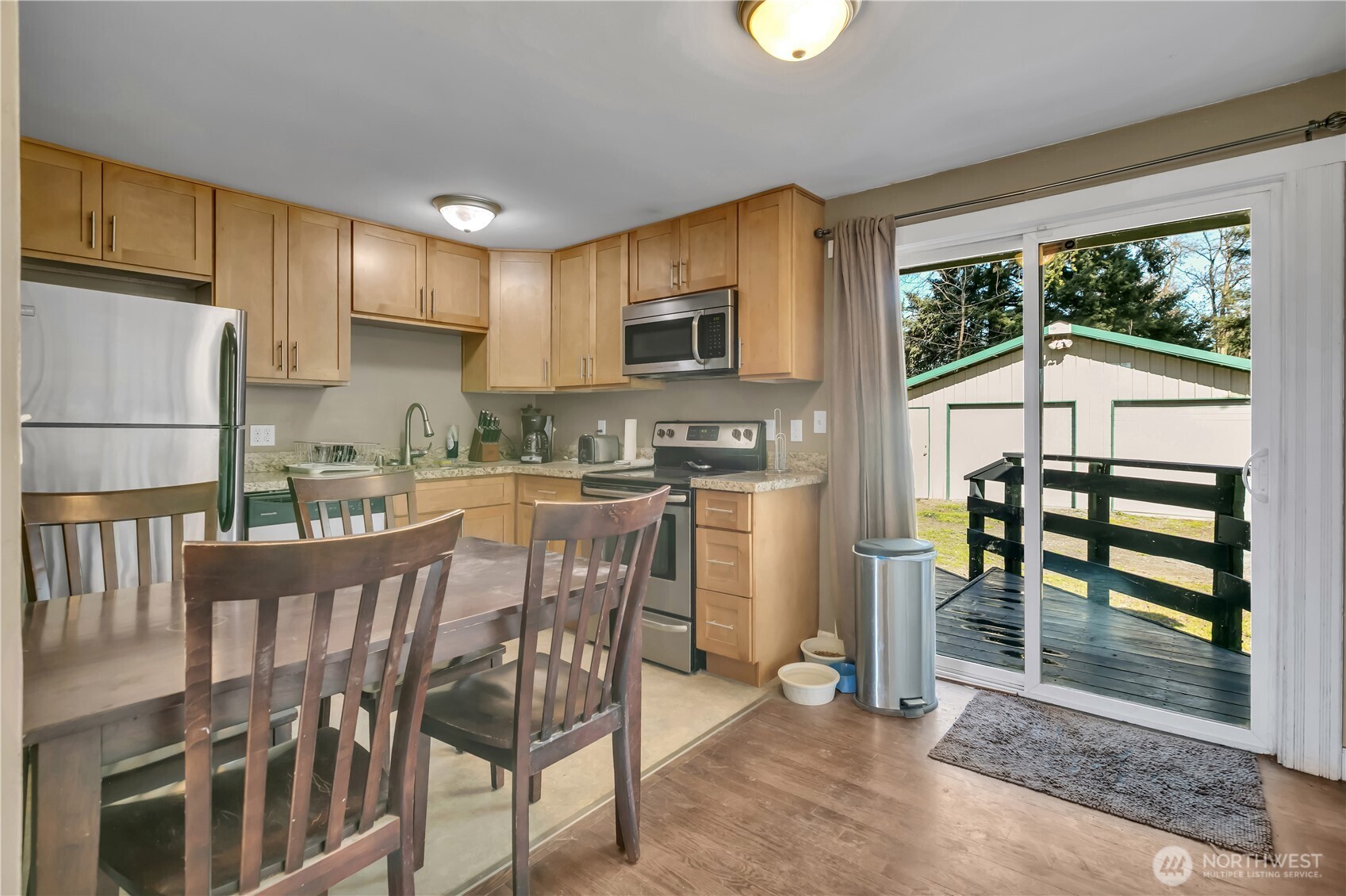 516 6th Ave Property Photo 10