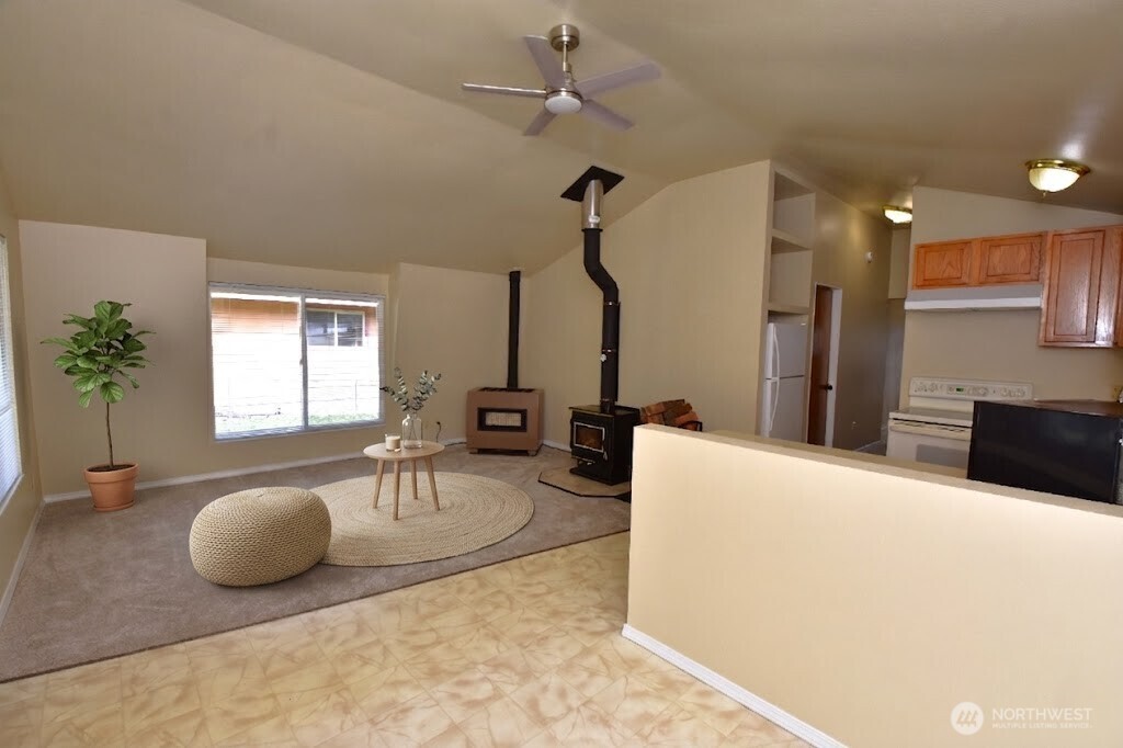 580 Summit Place Property Photo 7