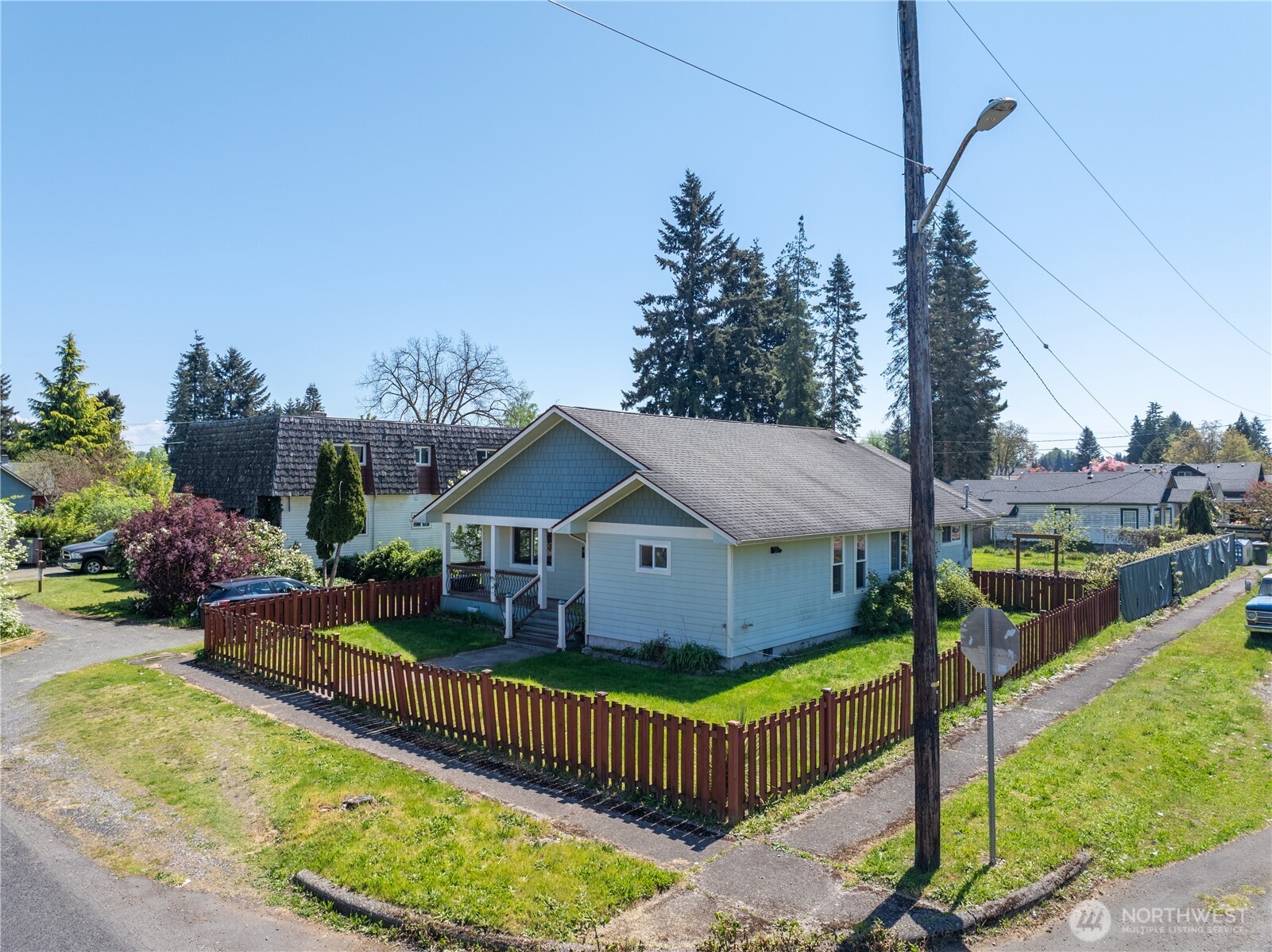 928 W Cherry Street Property Photo 3