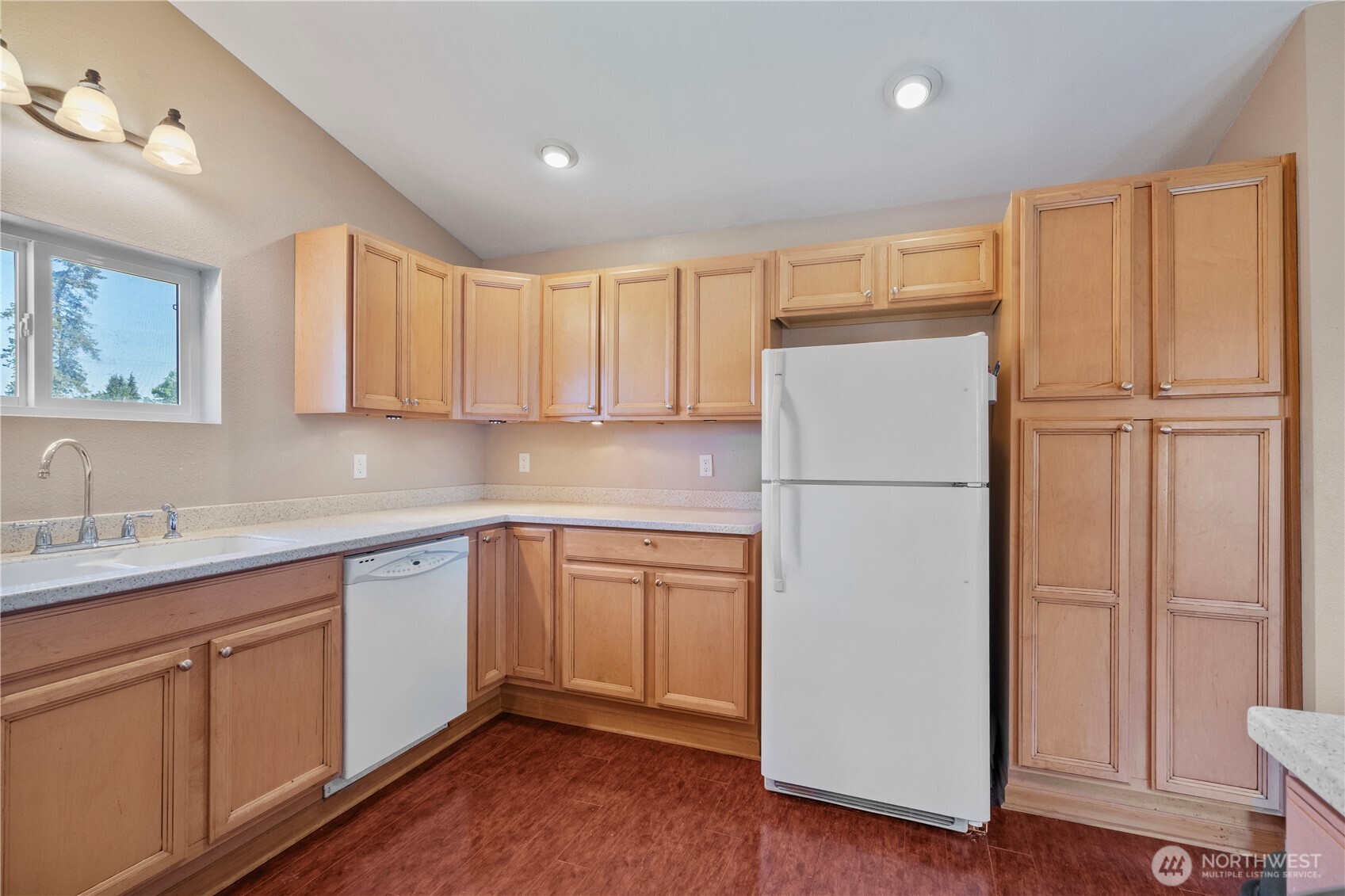 928 W Cherry Street Property Photo 12