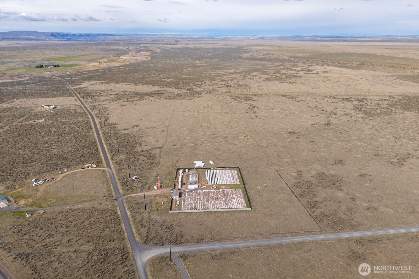 11061 Ne Neppel Road Property Photo 4