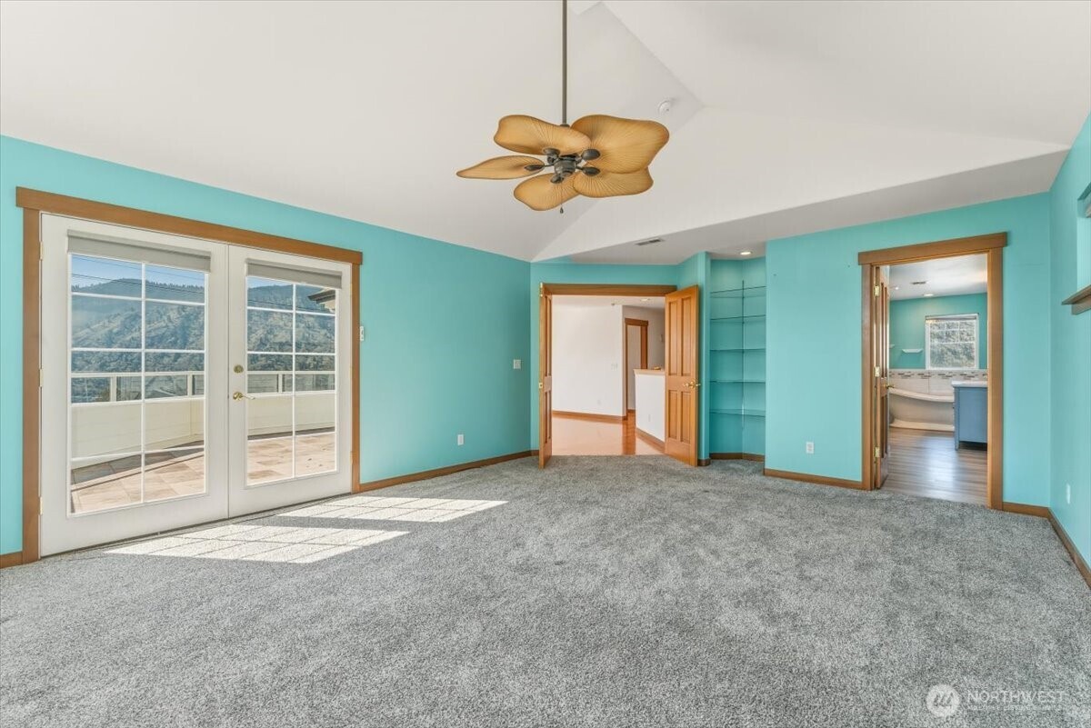 1190 Summit Boulevard Property Photo 17