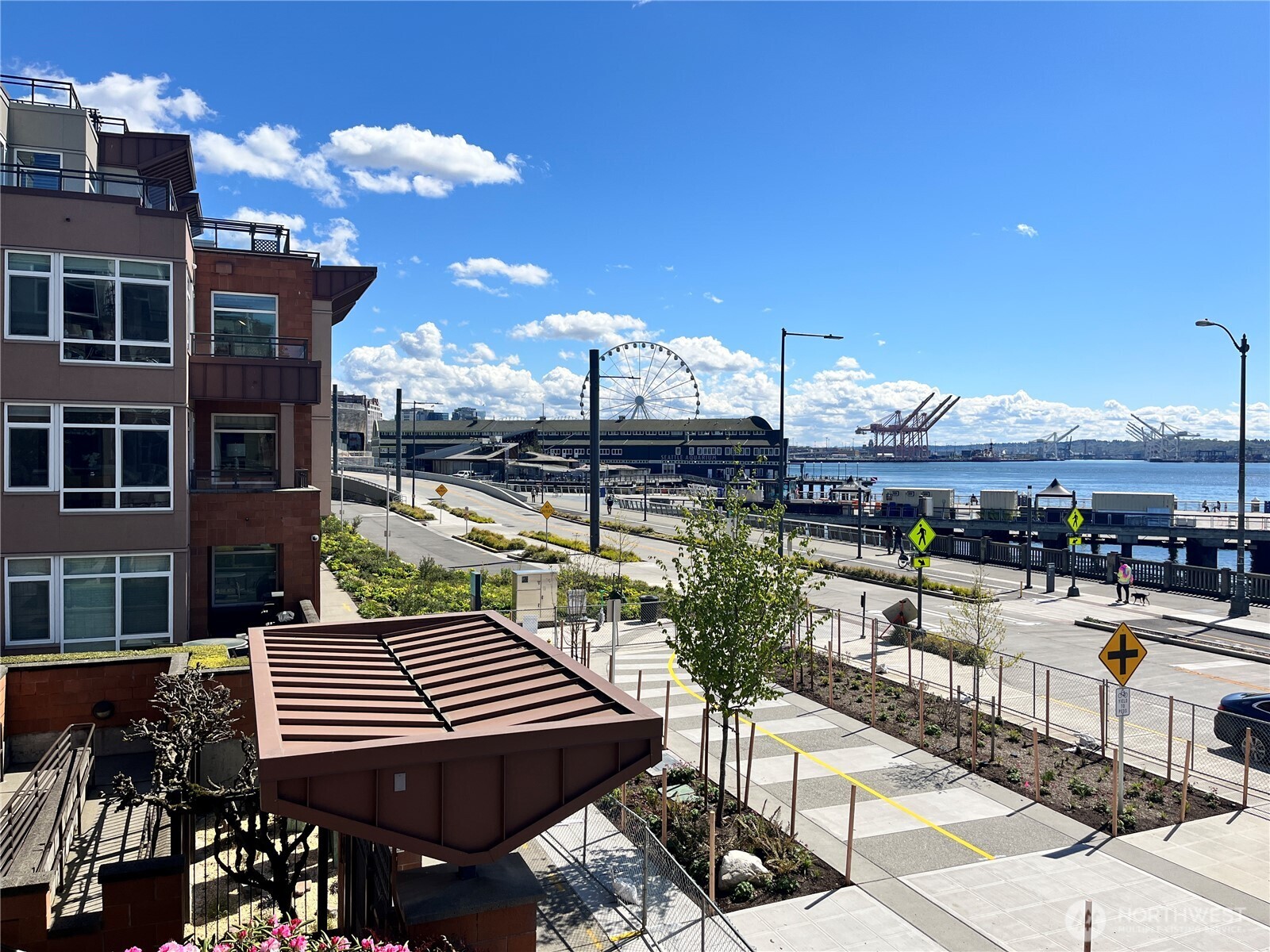1950 Alaskan Way 227 Property Photo 1