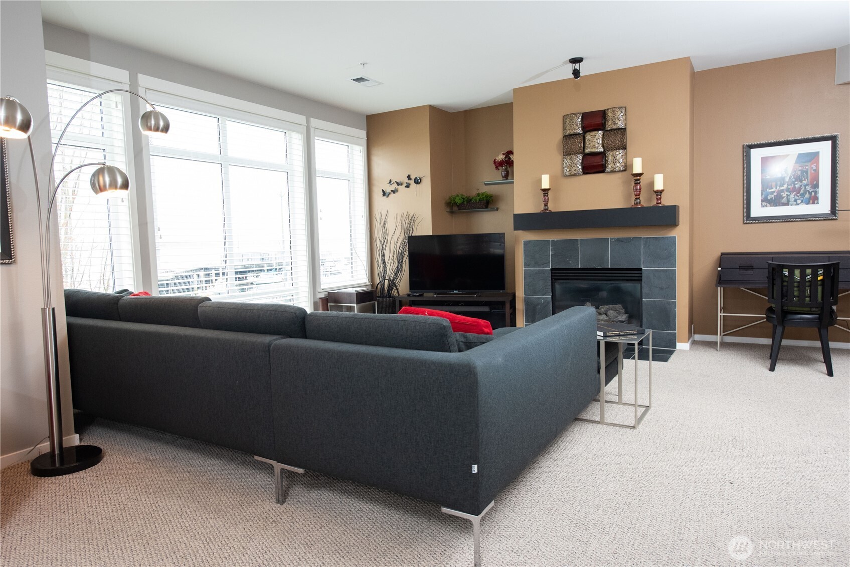 1950 Alaskan Way 227 Property Photo 6