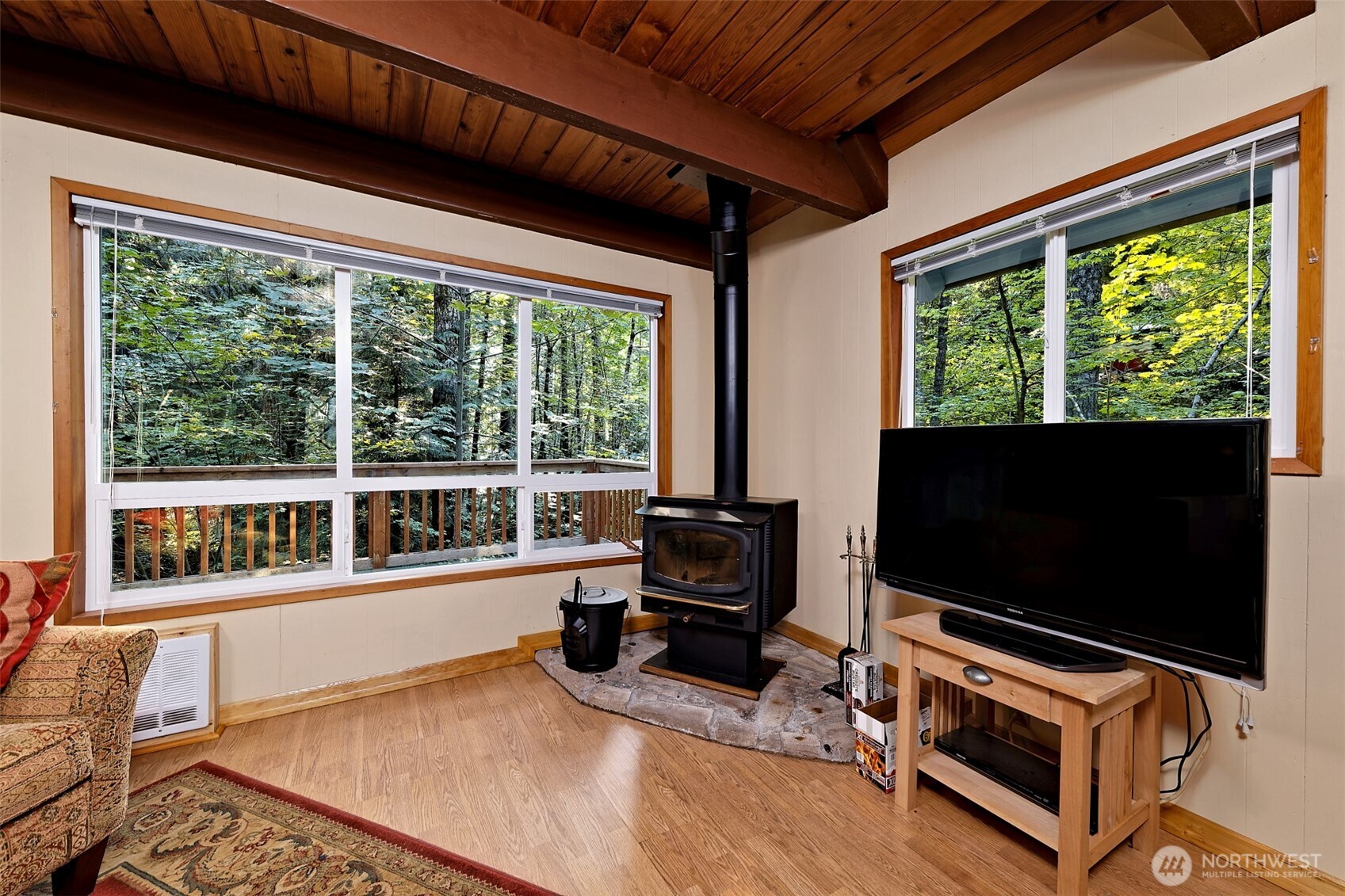 331 N Wynoochee Drive Property Photo 10