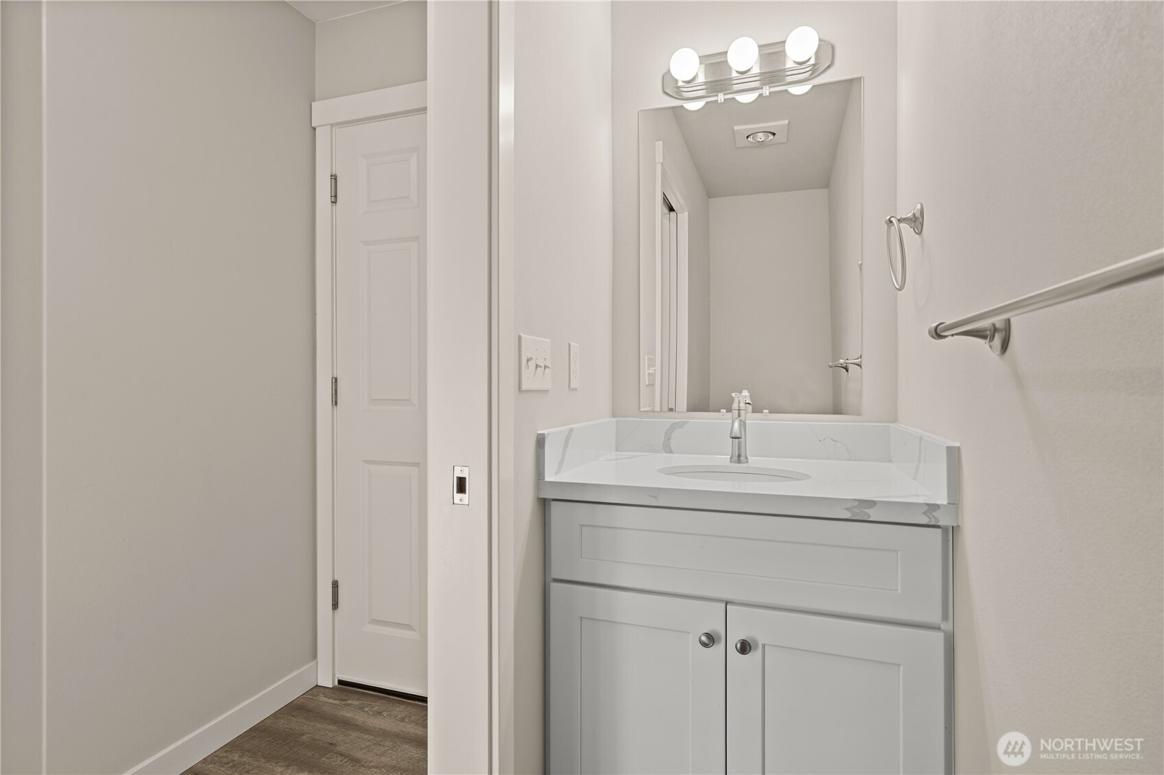 22407 Basin View Court Property Photo 9