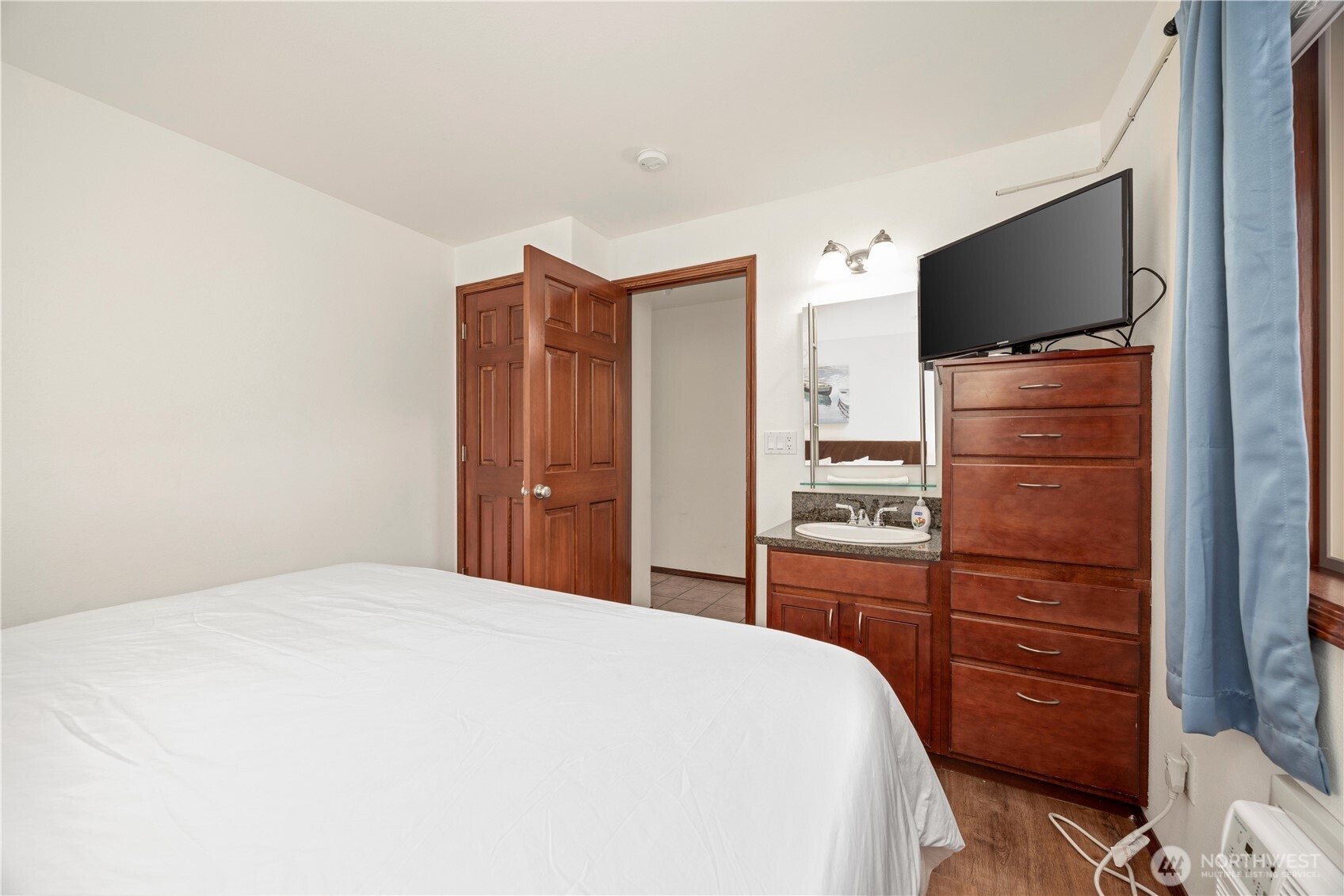 322 W Woodin Avenue 632 Property Photo 4