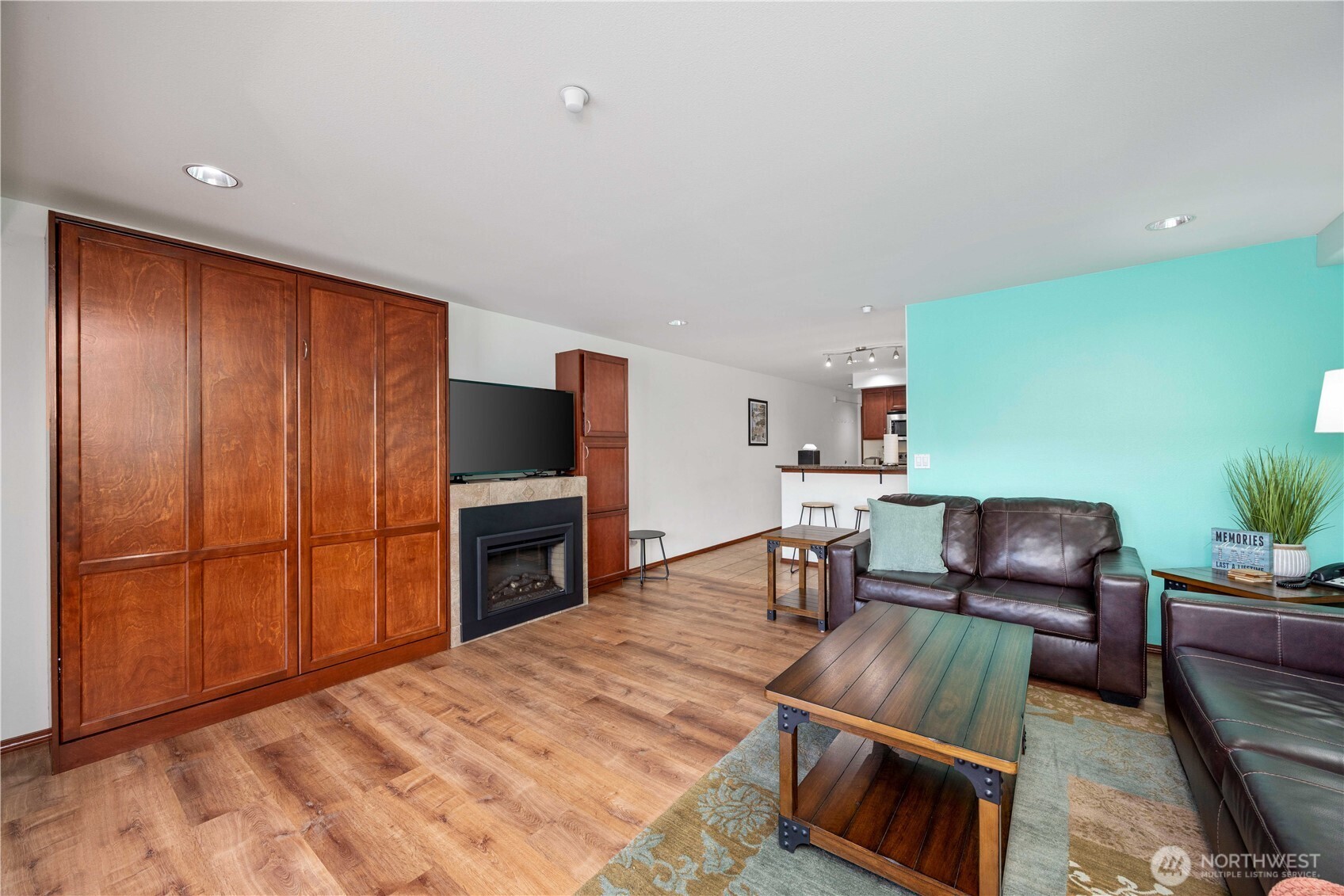 322 W Woodin Avenue 632 Property Photo 14