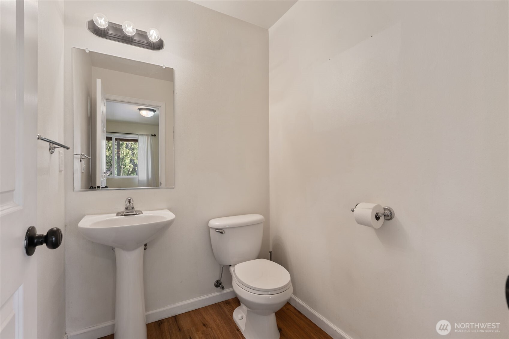 305 Denny Way Property Photo 17
