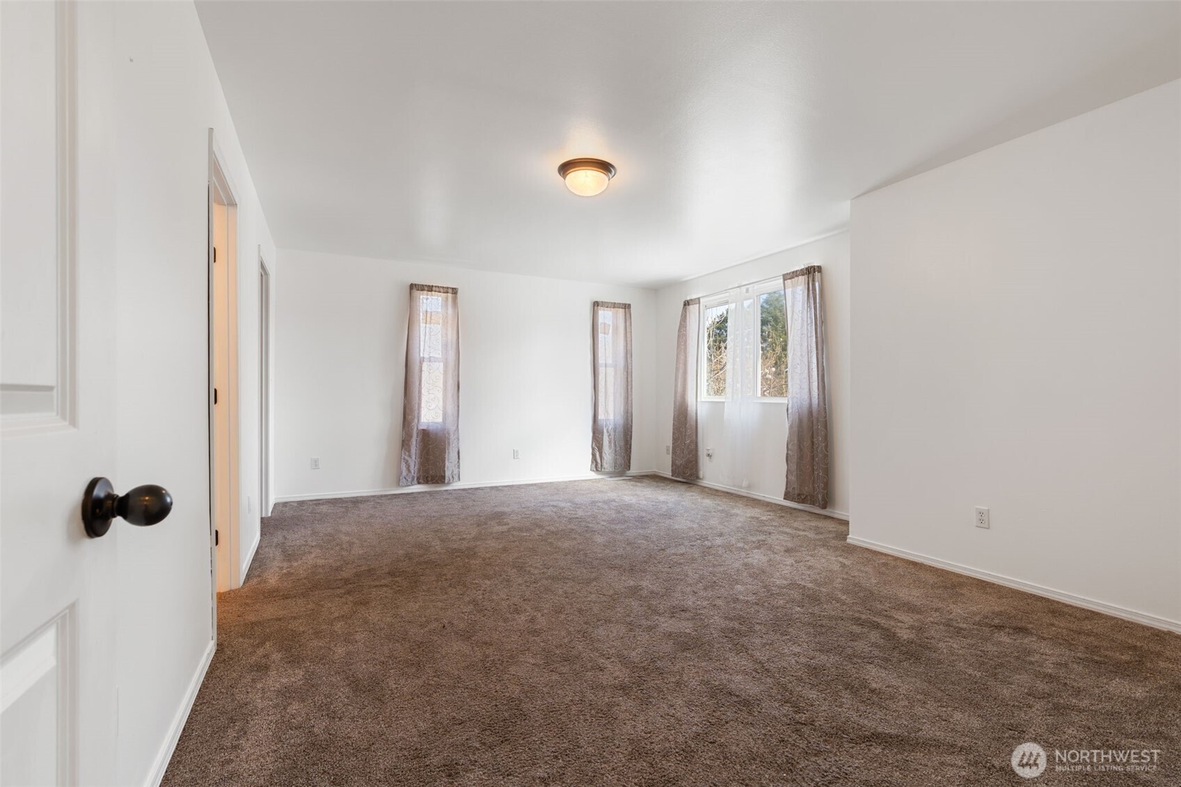 305 Denny Way Property Photo 20