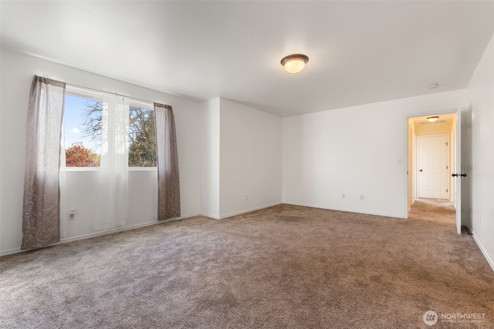 305 Denny Way Property Photo 22