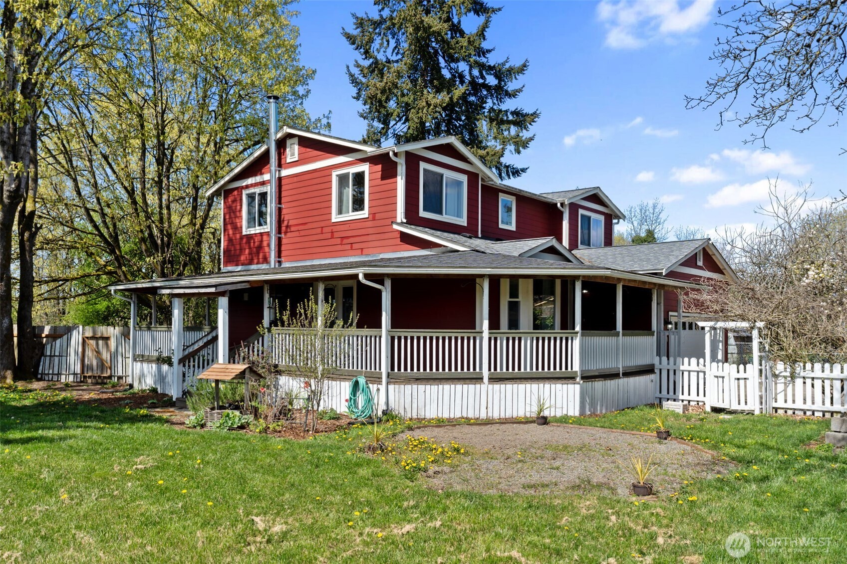 305 Denny Way Property Photo 31