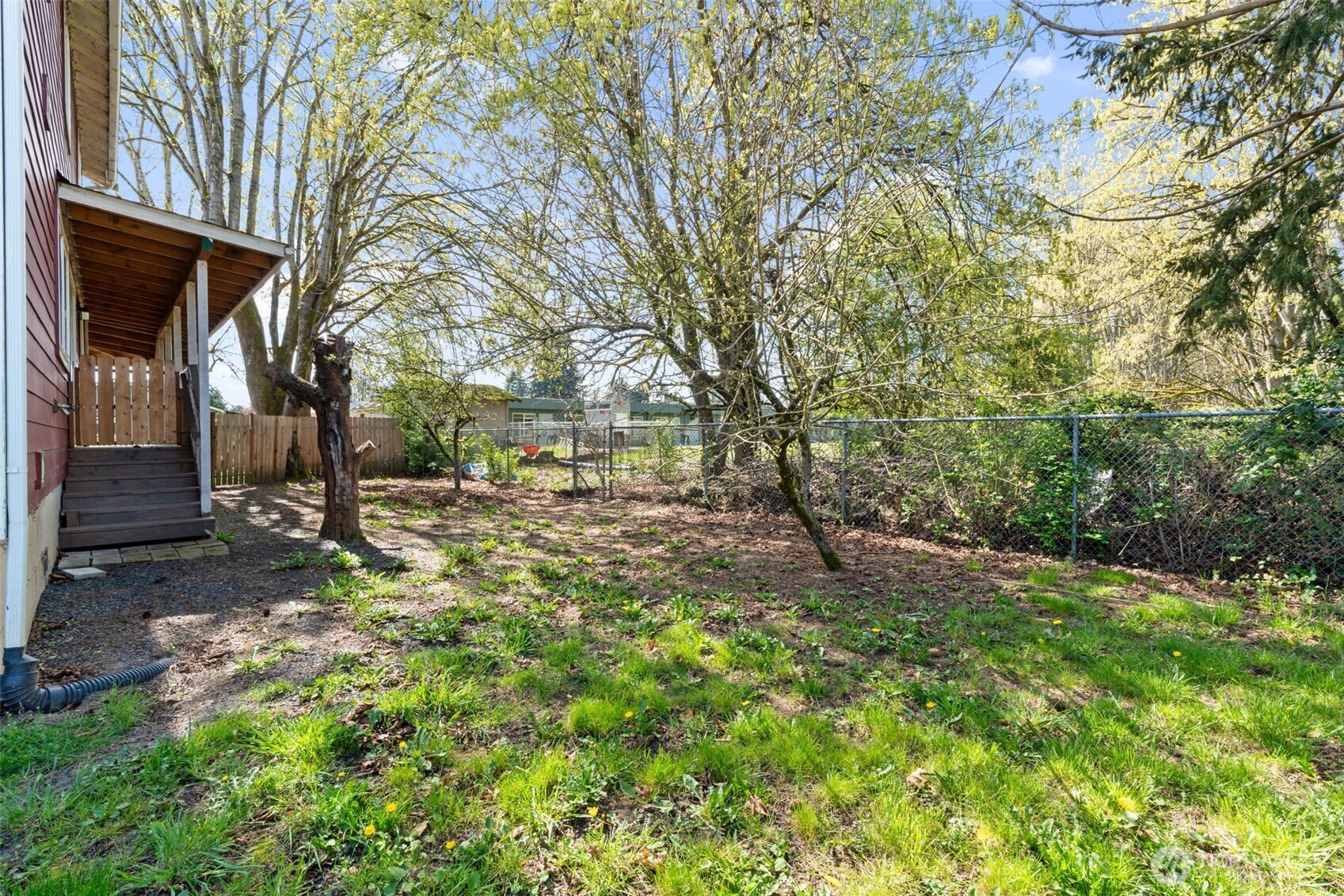 305 Denny Way Property Photo 34