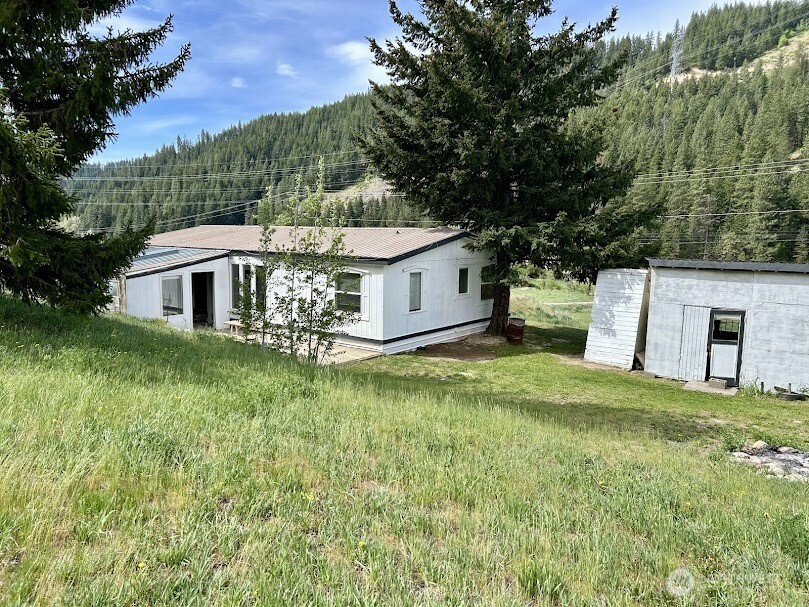17490 Chumstick Highway Property Photo 3