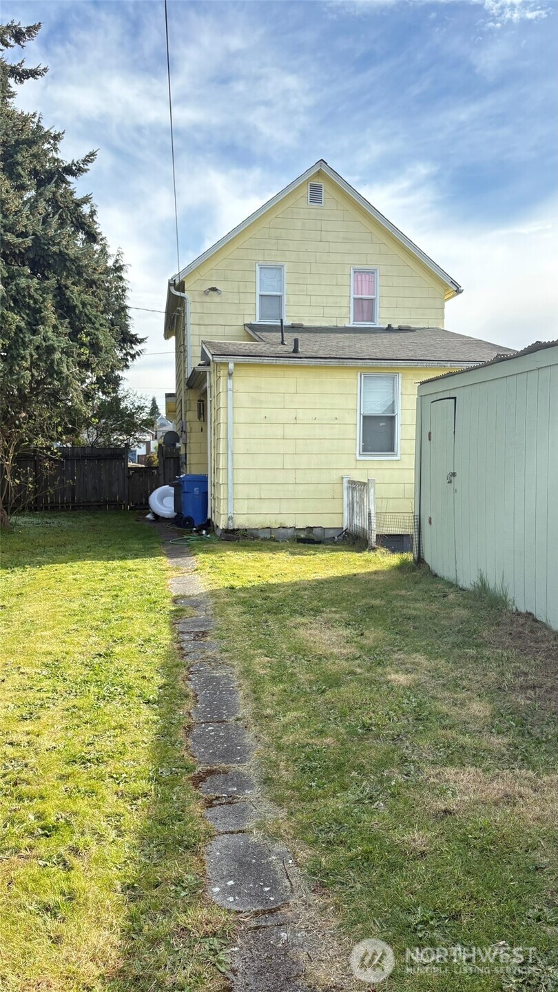 502 E Wright Avenue Property Photo 9