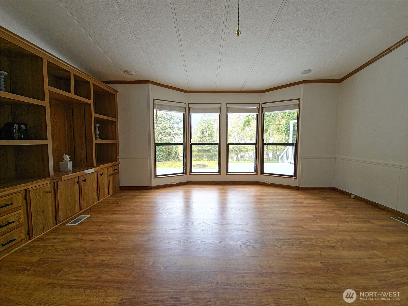 1301 321st Property Photo 7