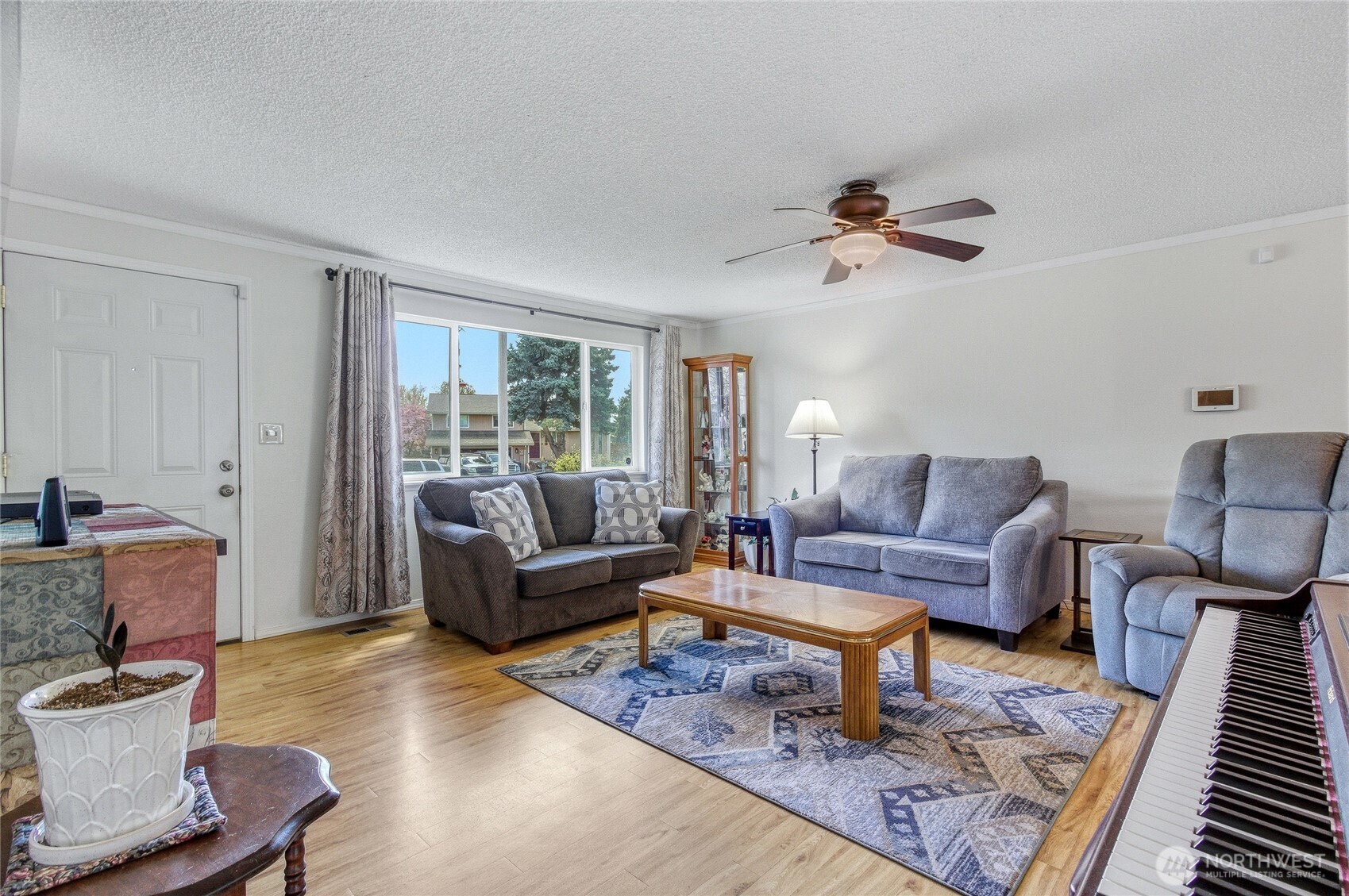 1521 Se Freedom Place Property Photo 3