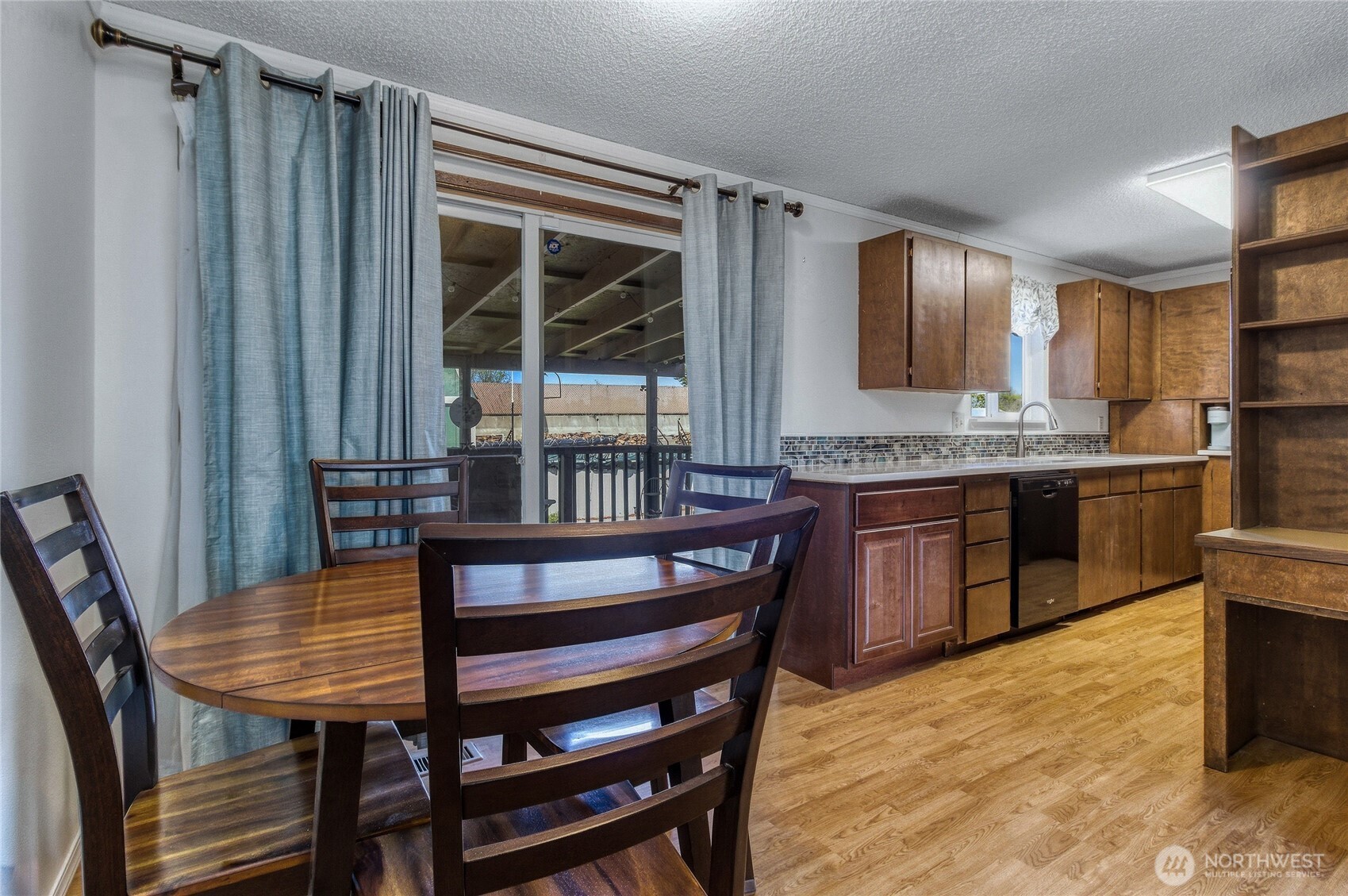 1521 Se Freedom Place Property Photo 6