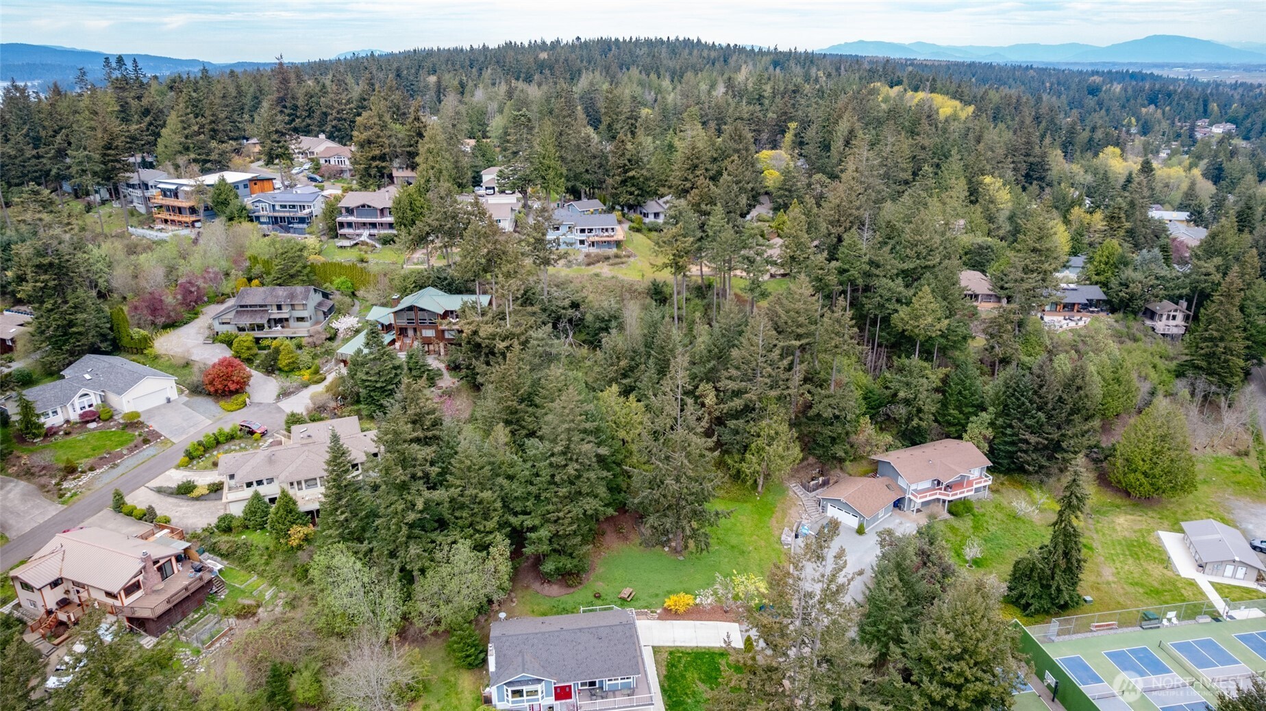 689 Sitka Place Property Photo 6