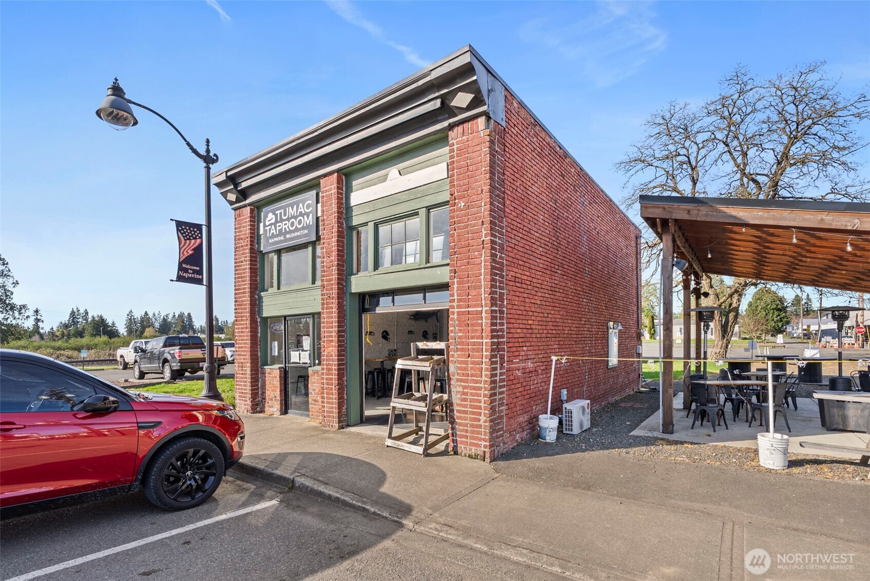 108 E Washington Street Property Photo 3