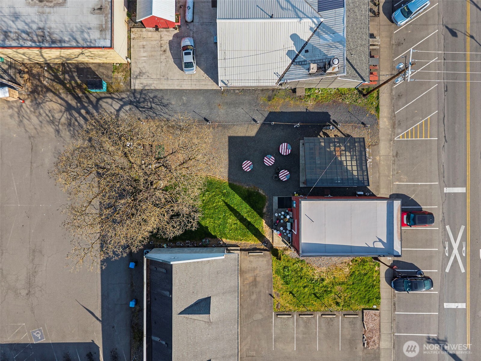 108 E Washington Street Property Photo 6