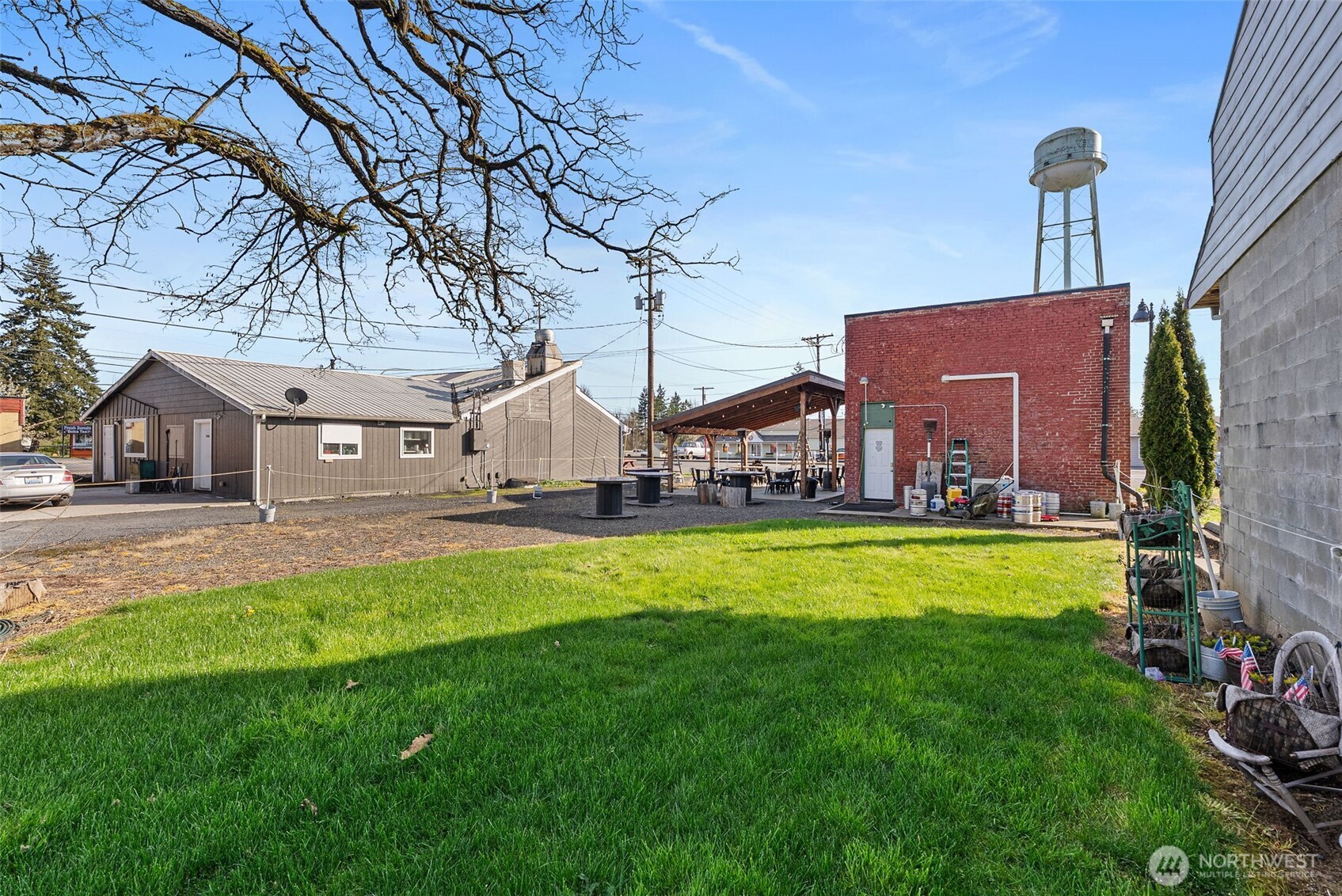 108 E Washington Street Property Photo 21