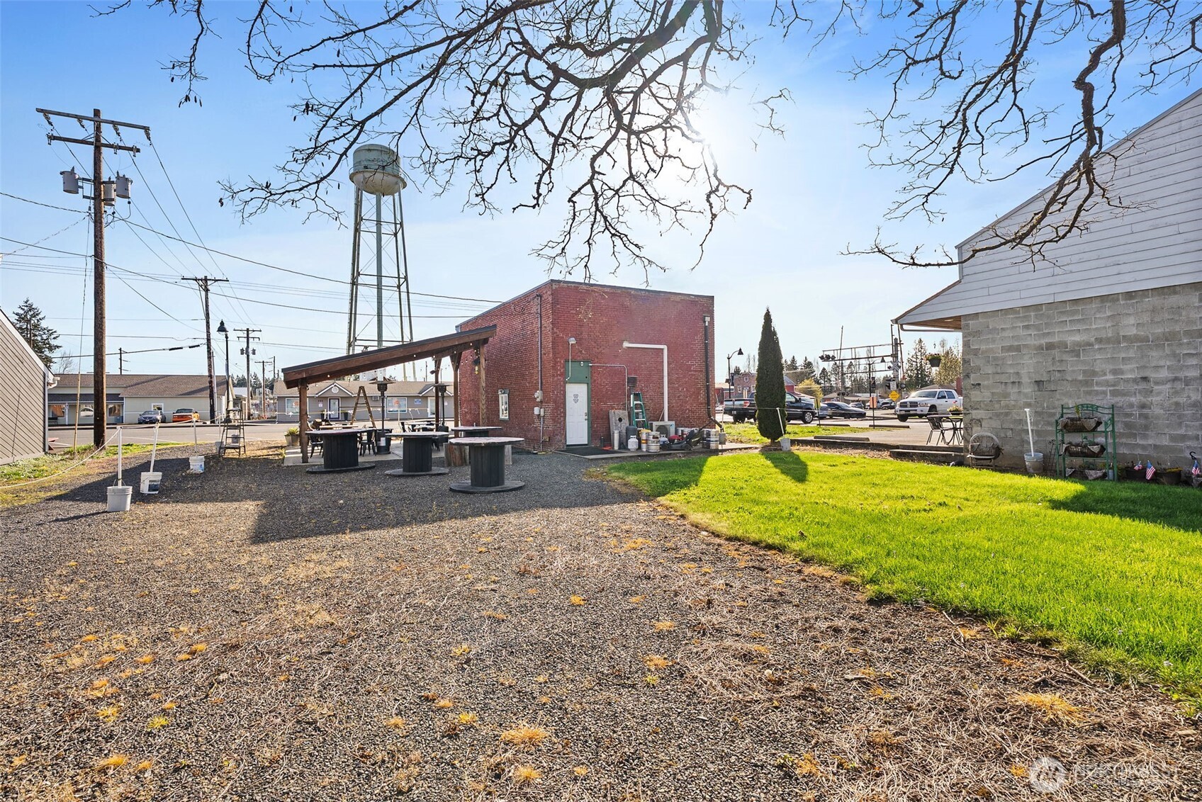 108 E Washington Street Property Photo 22