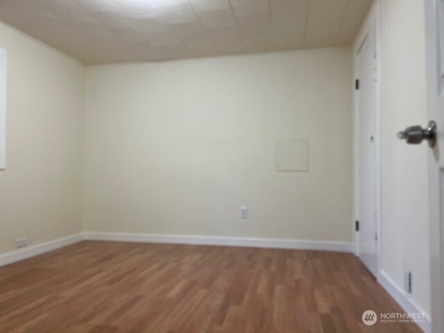 12524 Addison Street Property Photo 4