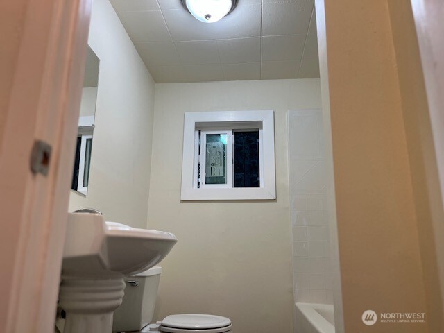 12524 Addison Street Property Photo 5