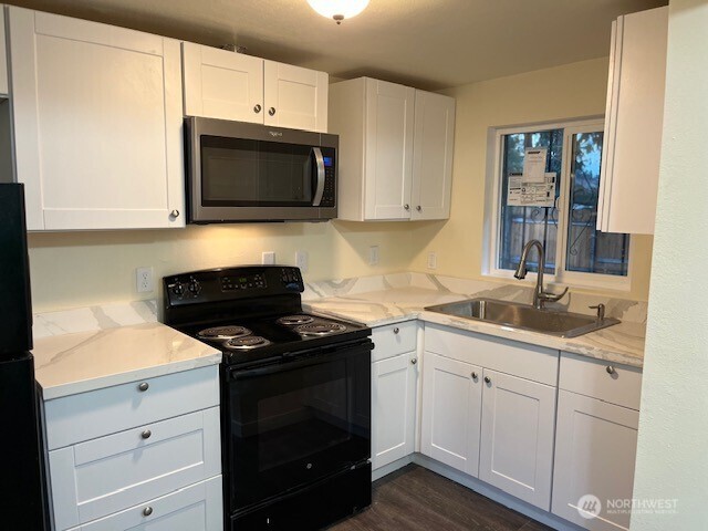 12524 Addison Street Property Photo 9