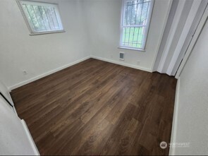 12524 Addison Street Property Photo 12