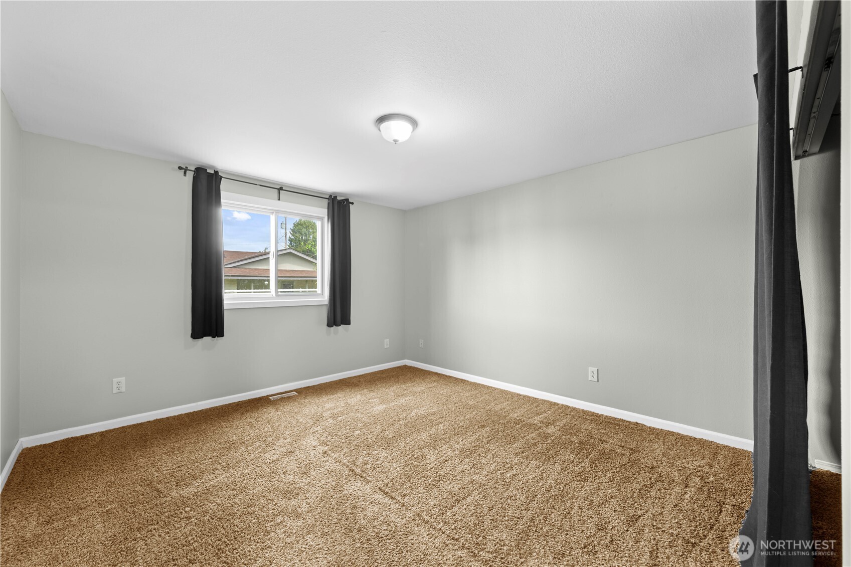 709 Lois Lane Property Photo 10