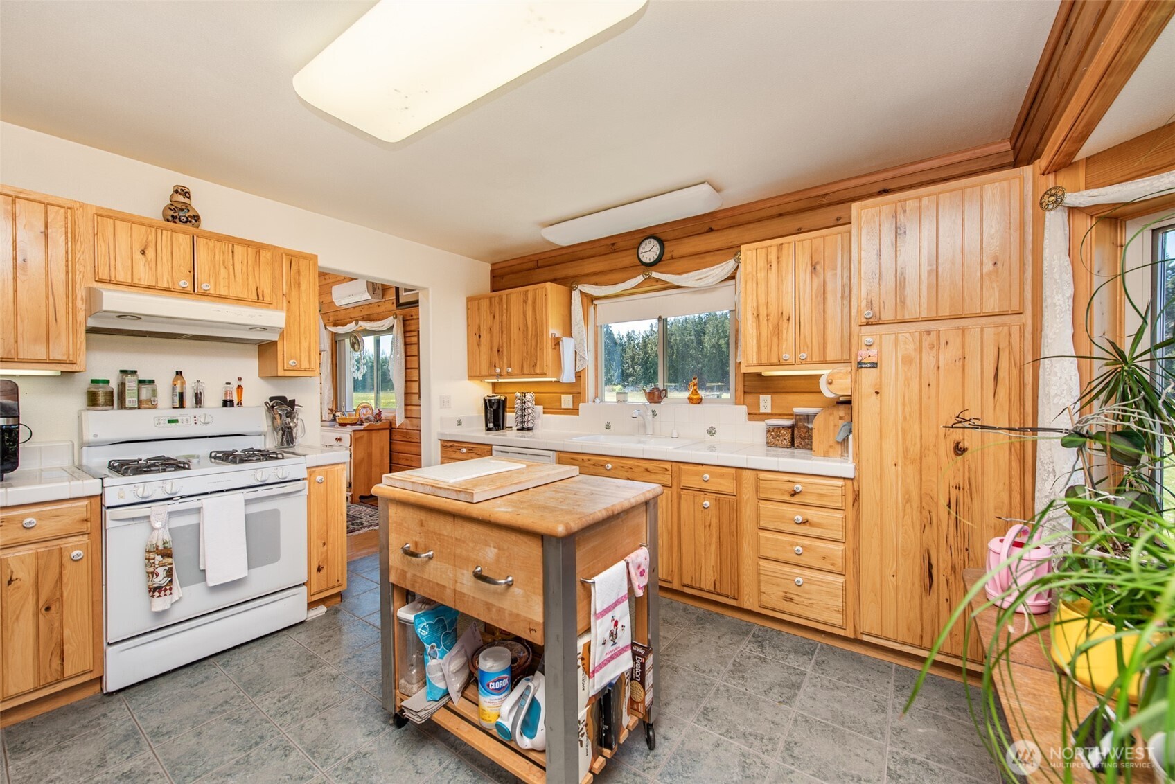 1688 Finn Hall Road Property Photo 8