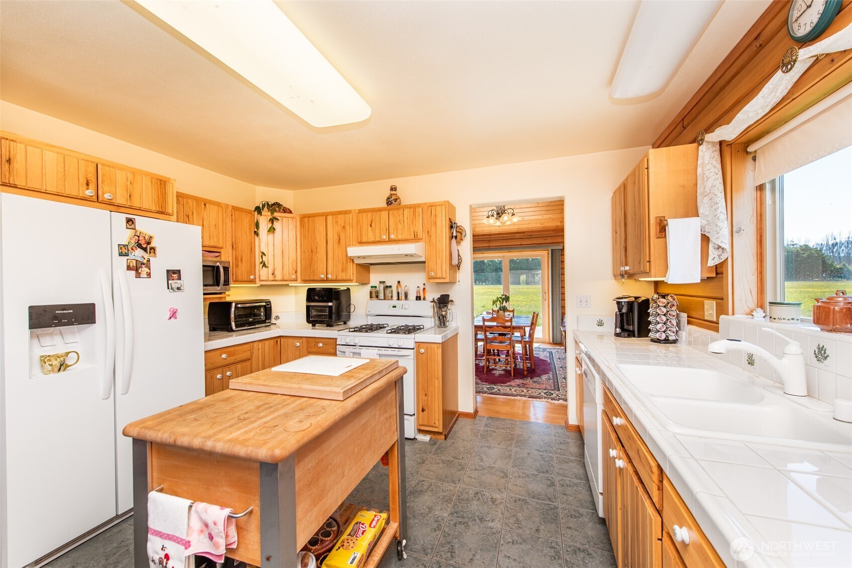1688 Finn Hall Road Property Photo 9