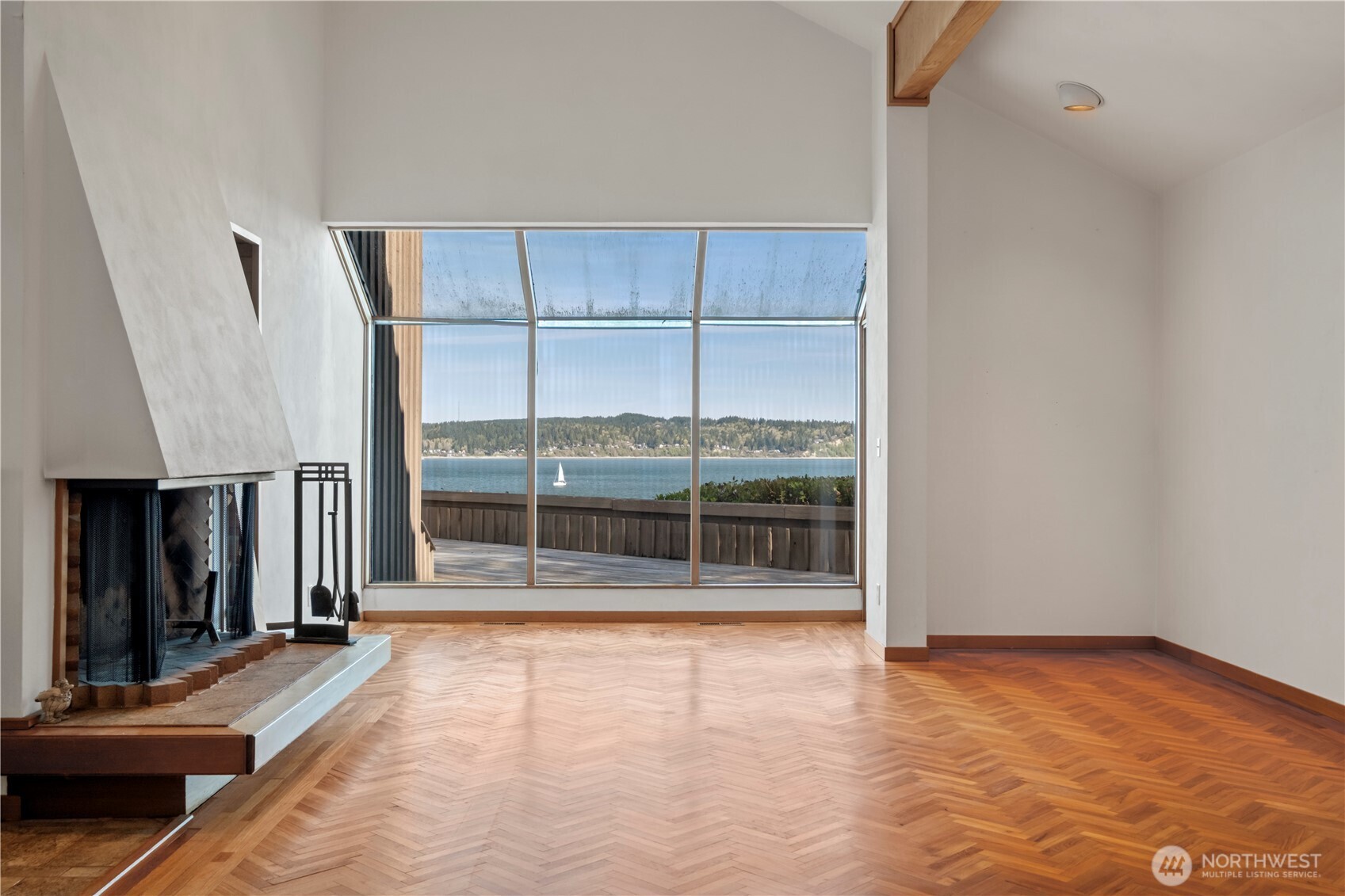 17040 Agate Street Property Photo 13