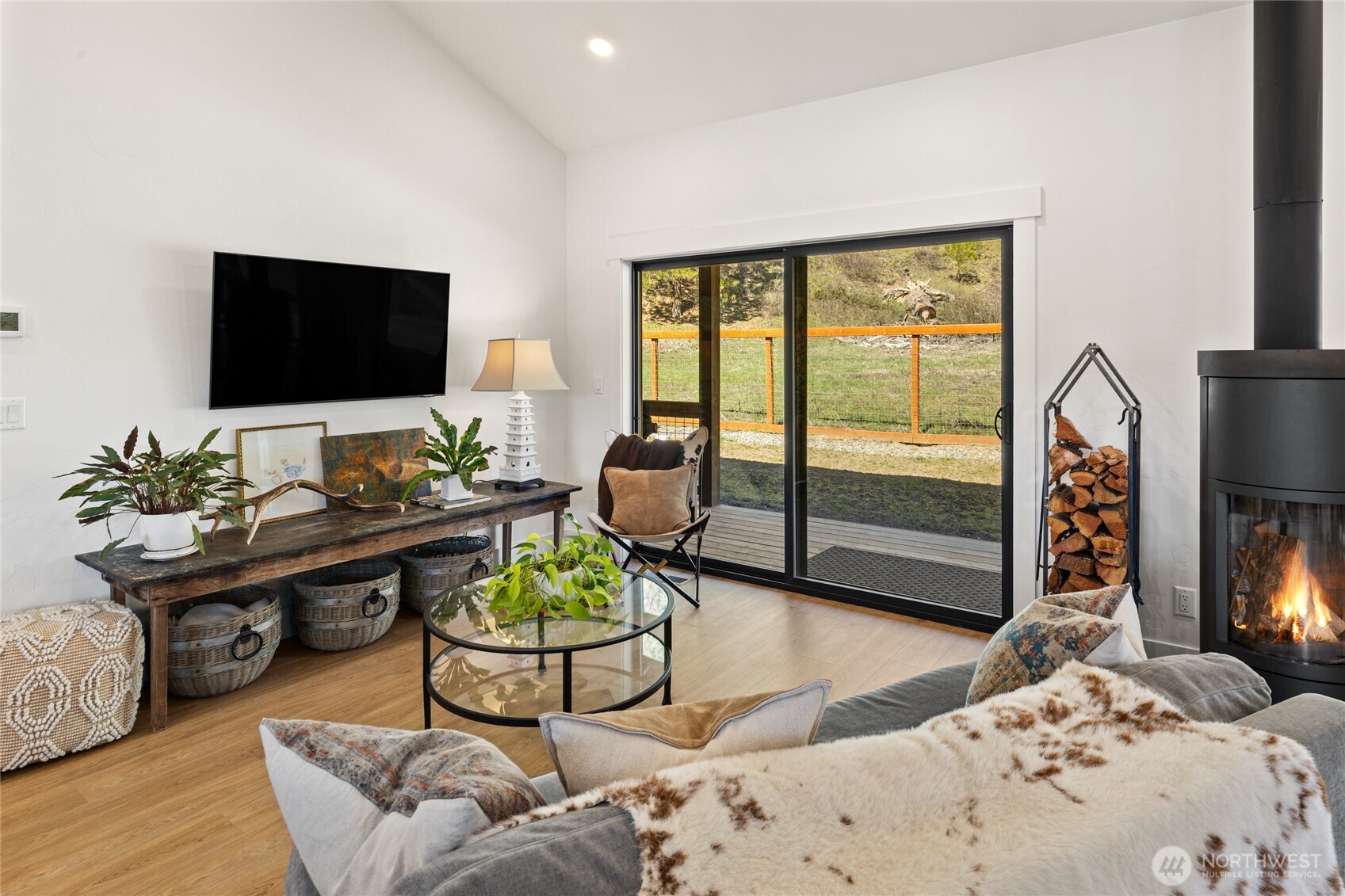 10692 Teanaway Road Property Photo 12