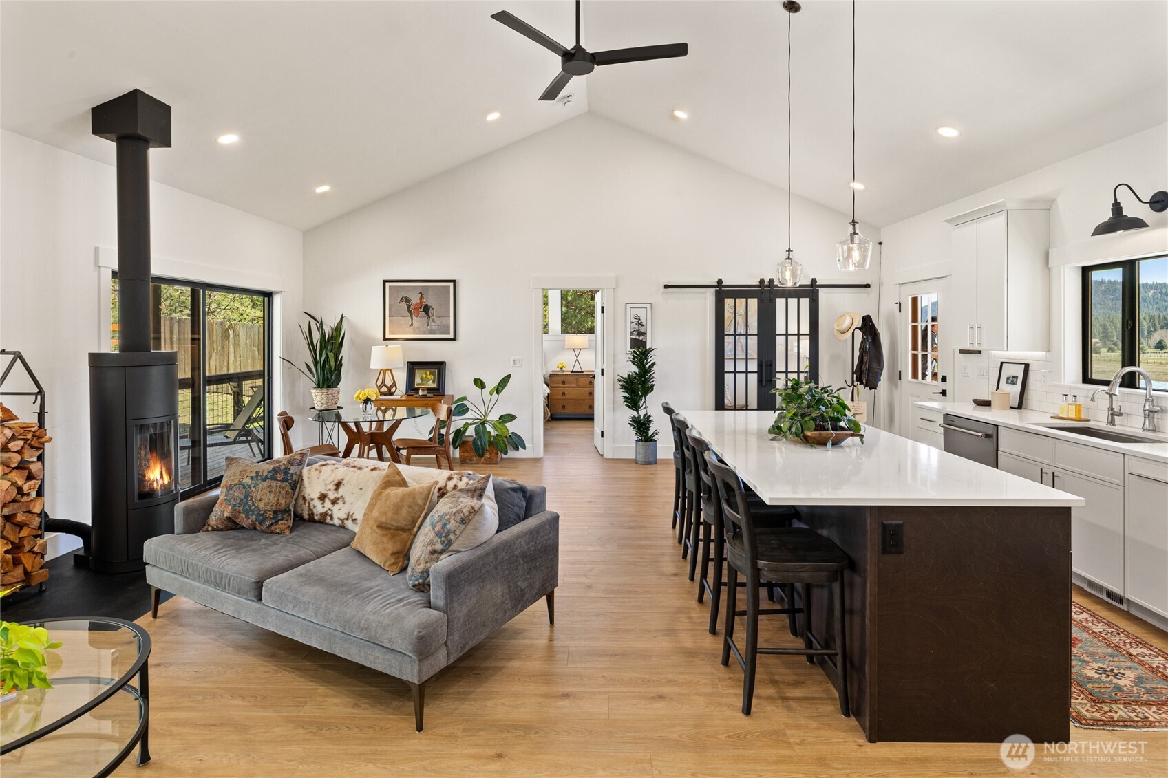 10692 Teanaway Road Property Photo 14