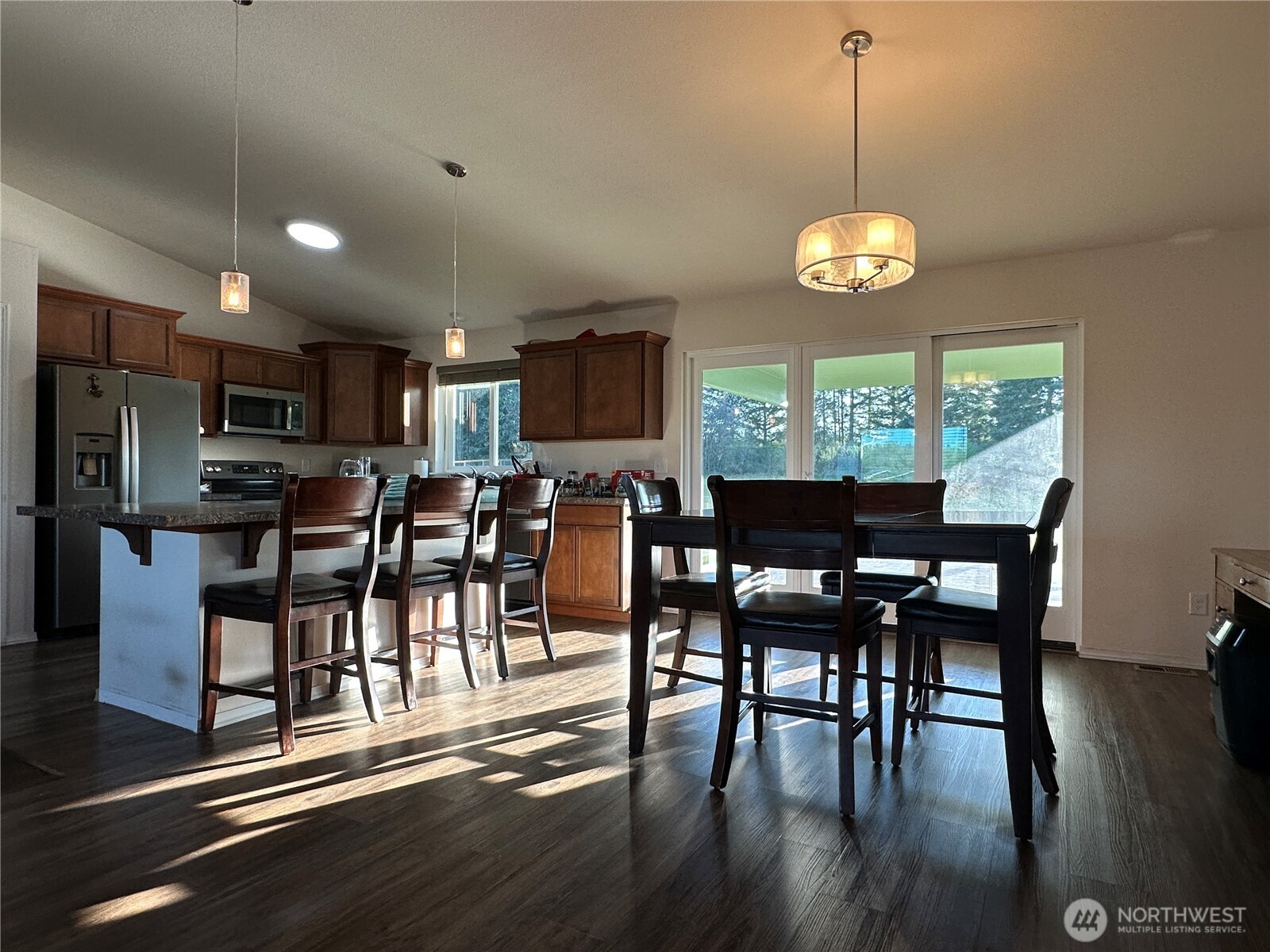22 Shorthorn Property Photo 7