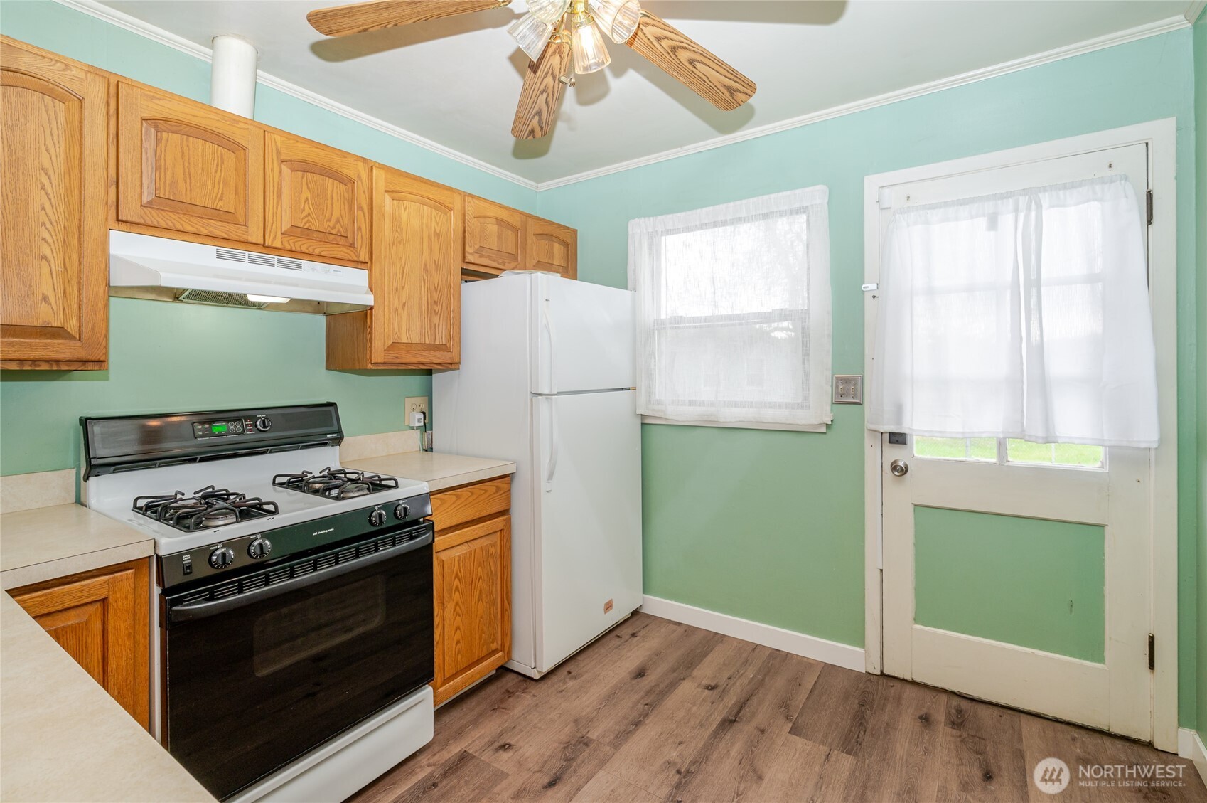 4413 Terrace Heights Drive Property Photo 8