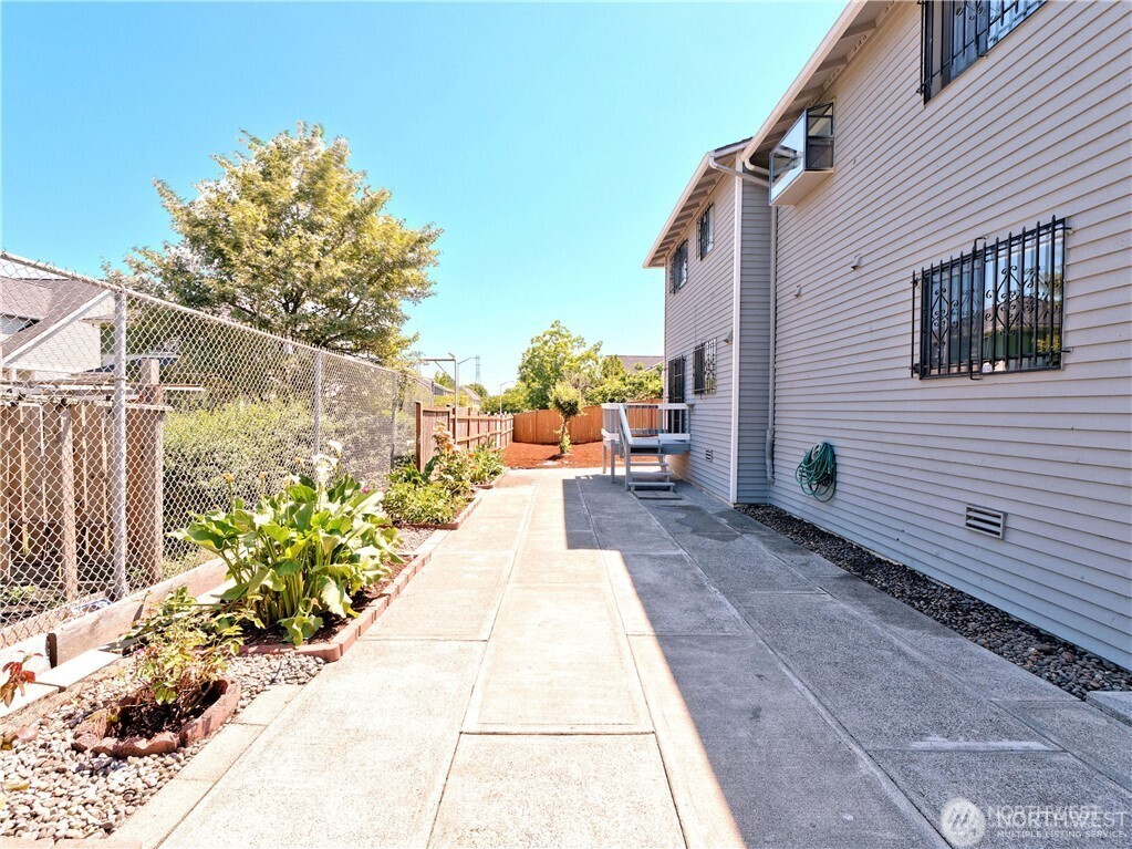 6750 28th Avenue Property Photo 19