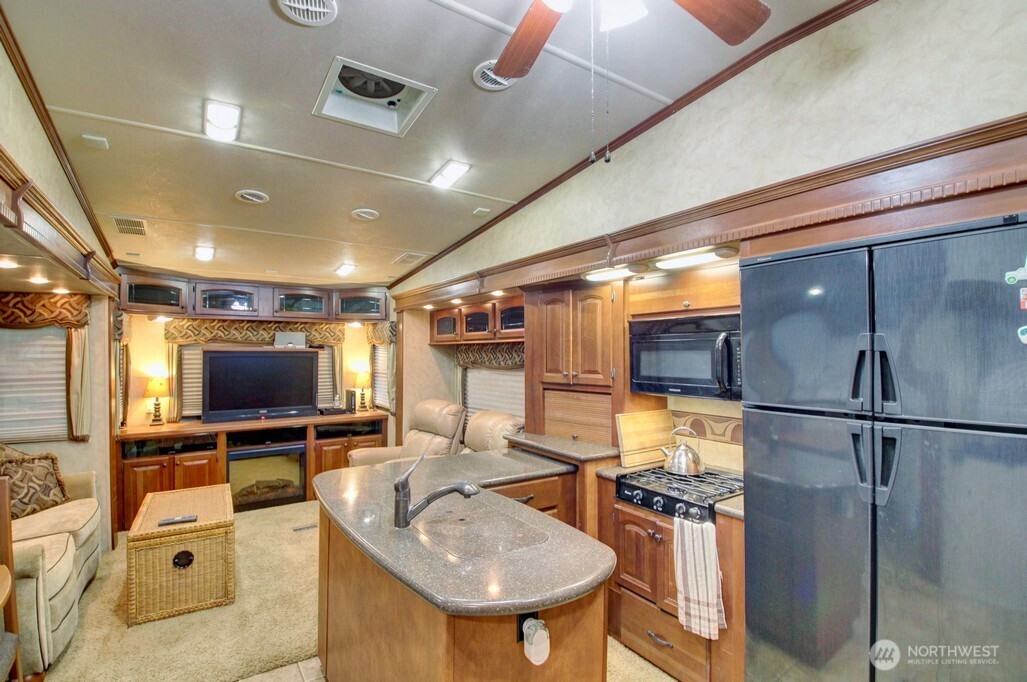 245 Schinn Canyon Court Property Photo 8