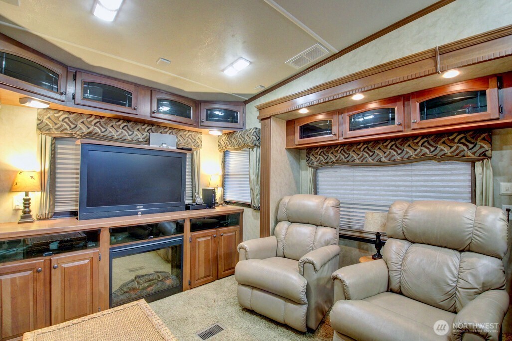 245 Schinn Canyon Court Property Photo 10