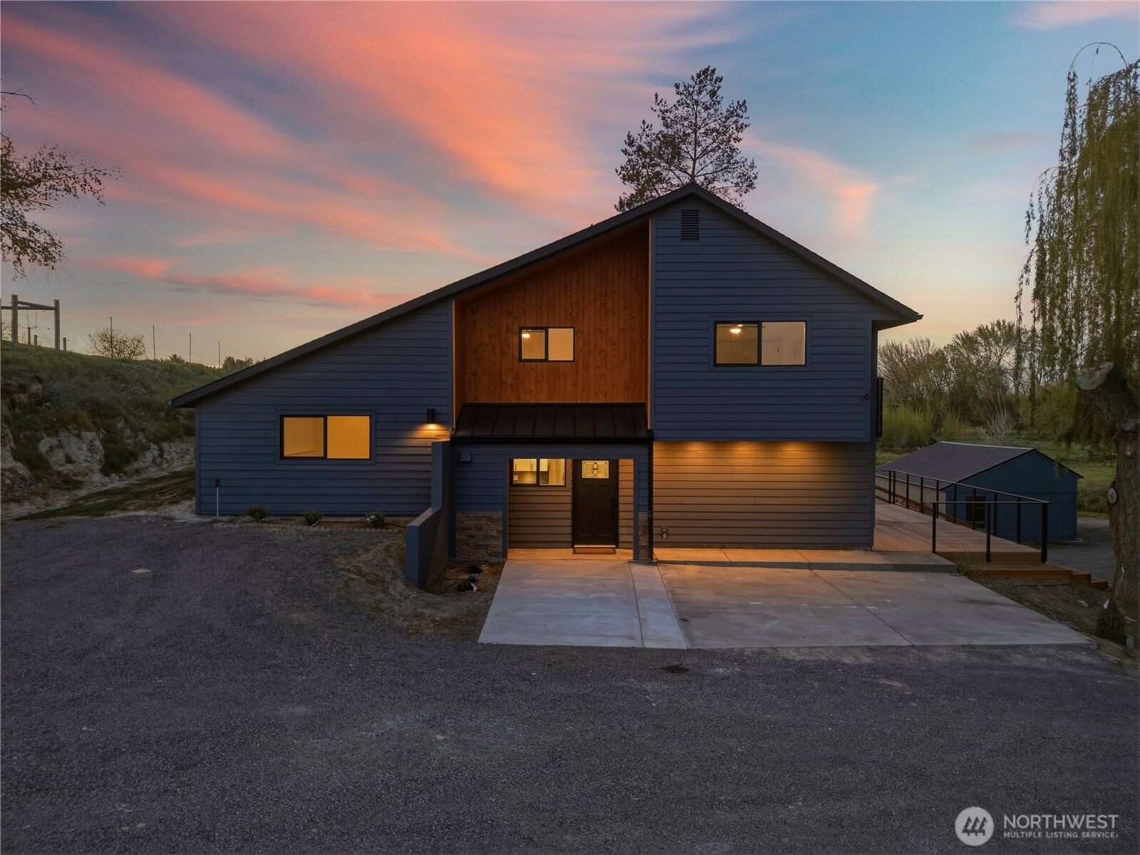 54027 Summers Lane Property Photo 3