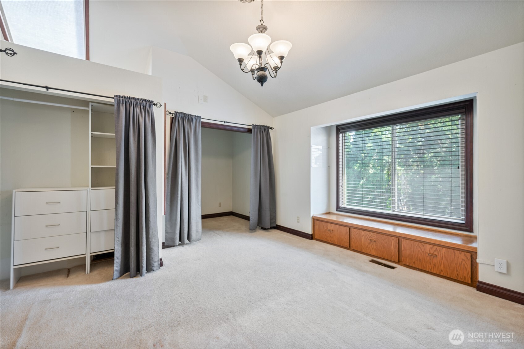 13 Judith Place Property Photo 15