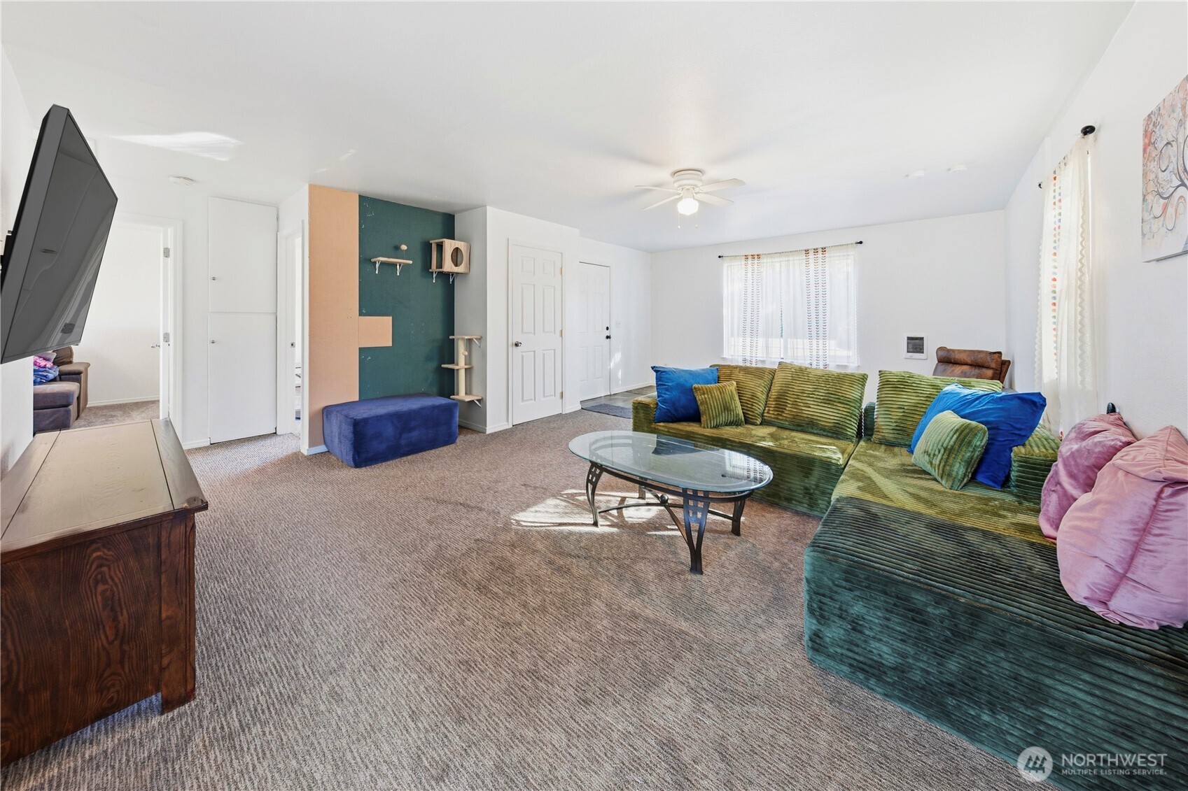 6505 Stewart Avenue Property Photo 7